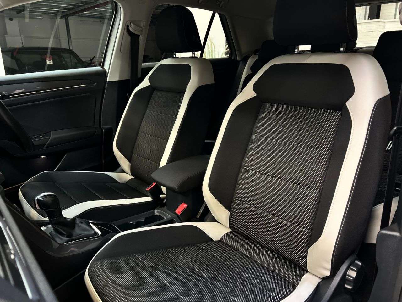 2021 VOLKSWAGEN T-ROC 2021 VOLKSWAGEN T-ROC