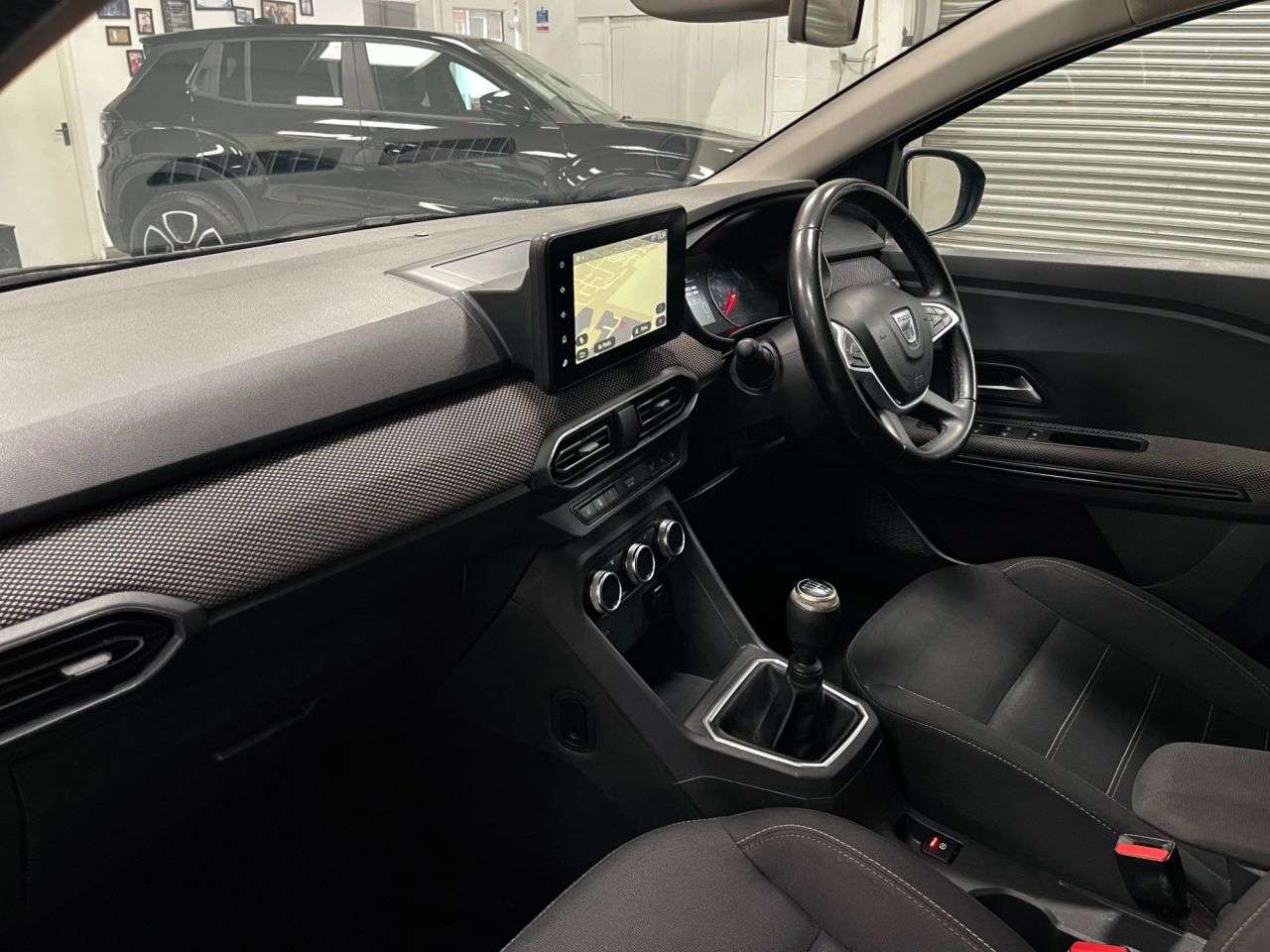 A 2022 DACIA JOGGER 1.0 TCe Extreme SE MPV 5dr Petrol Manual Euro 6 (s/s) (110 ps) A 2022 DACIA JOGGER 1.0 TCe Extreme SE MPV 5dr Petrol Manual Euro 6 (s/s) (110 ps)
