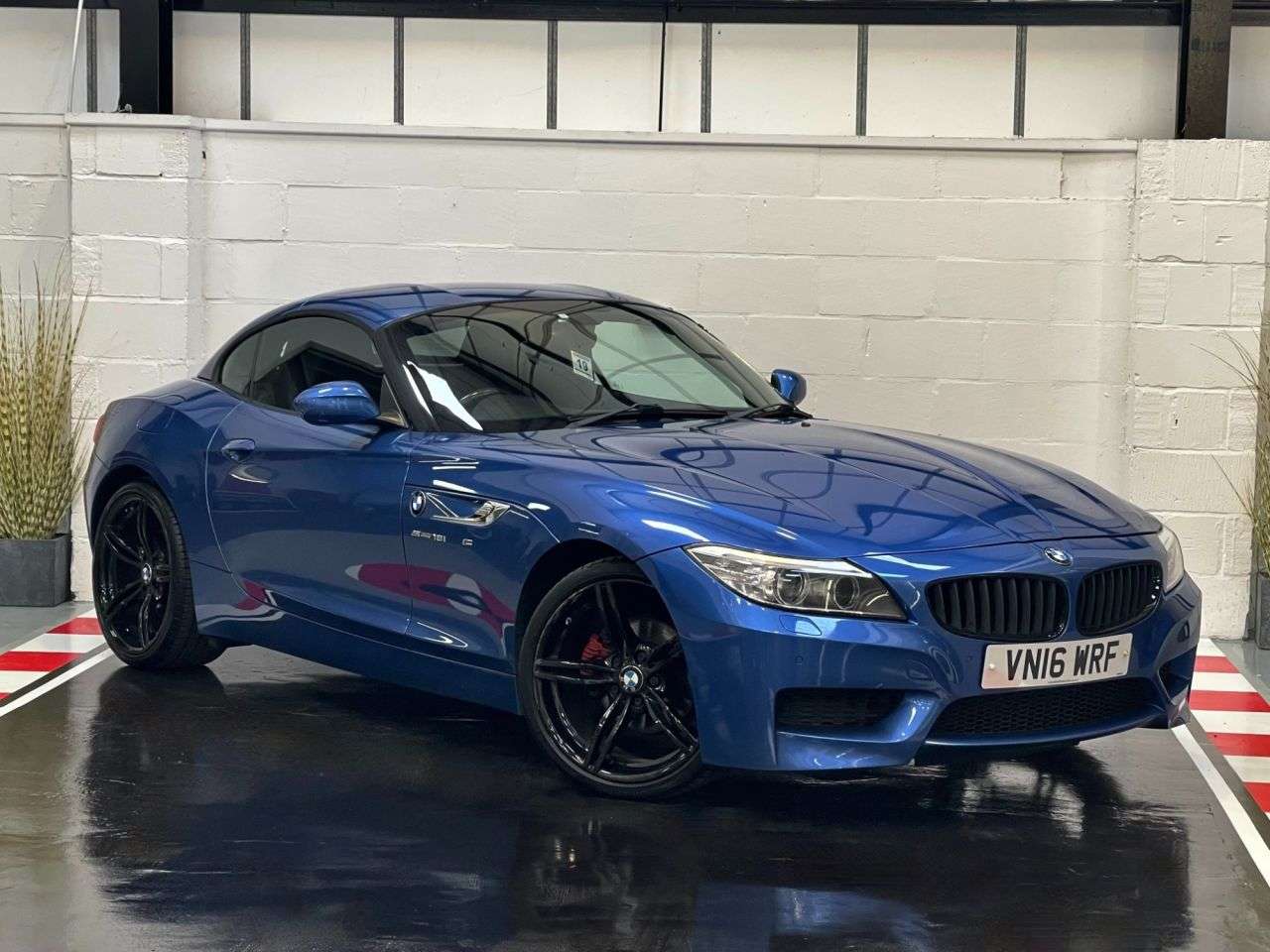 A 2016 BMW Z SERIES Z4 SDRIVE18I M SPORT ROADSTER A 2016 BMW Z SERIES Z4 SDRIVE18I M SPORT ROADSTER