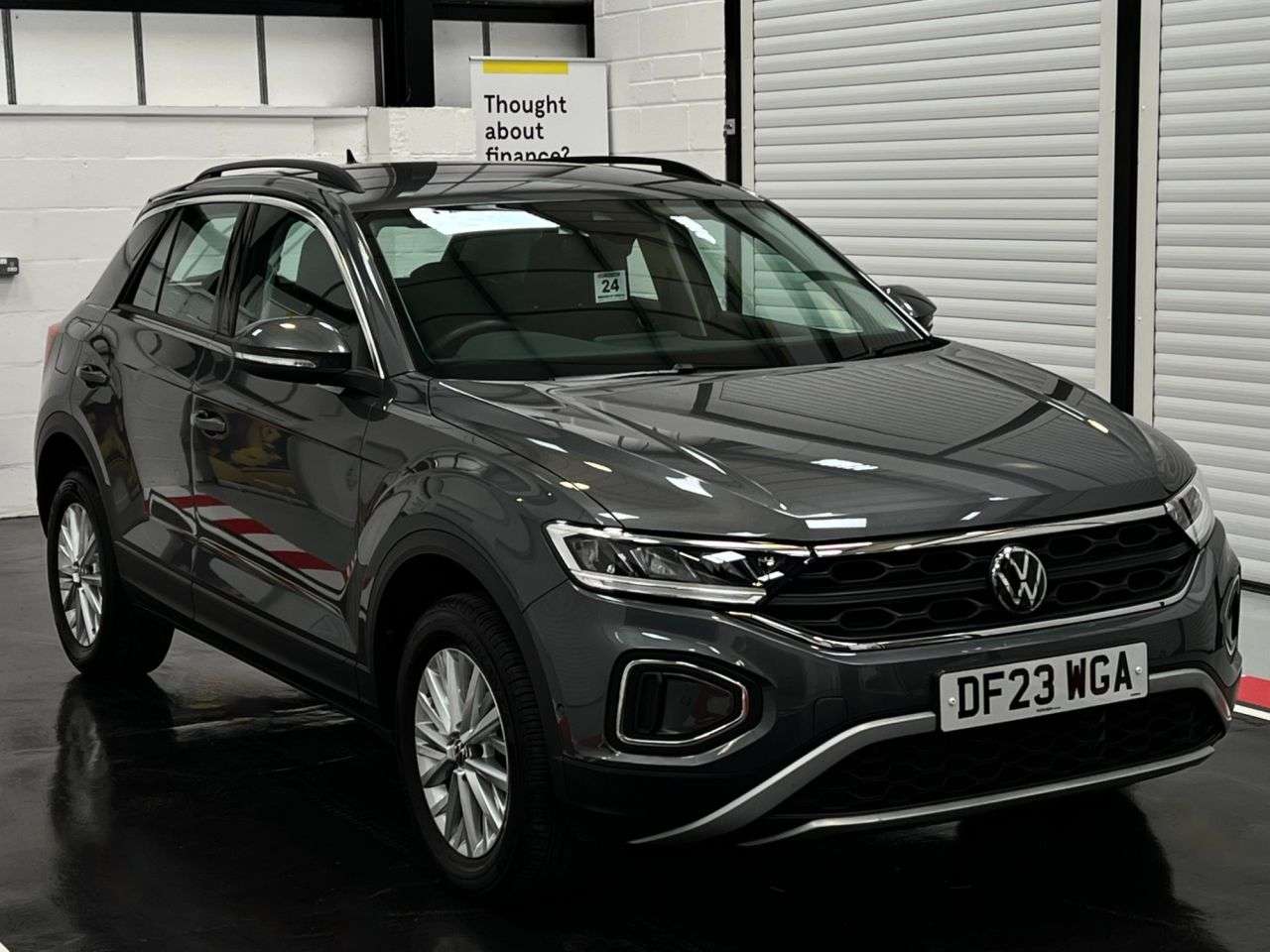 A 2023 VOLKSWAGEN T-ROC 1.5 TSI Life SUV 5dr Petrol Manual Euro 6 (s/s) (150 ps) A 2023 VOLKSWAGEN T-ROC 1.5 TSI Life SUV 5dr Petrol Manual Euro 6 (s/s) (150 ps)