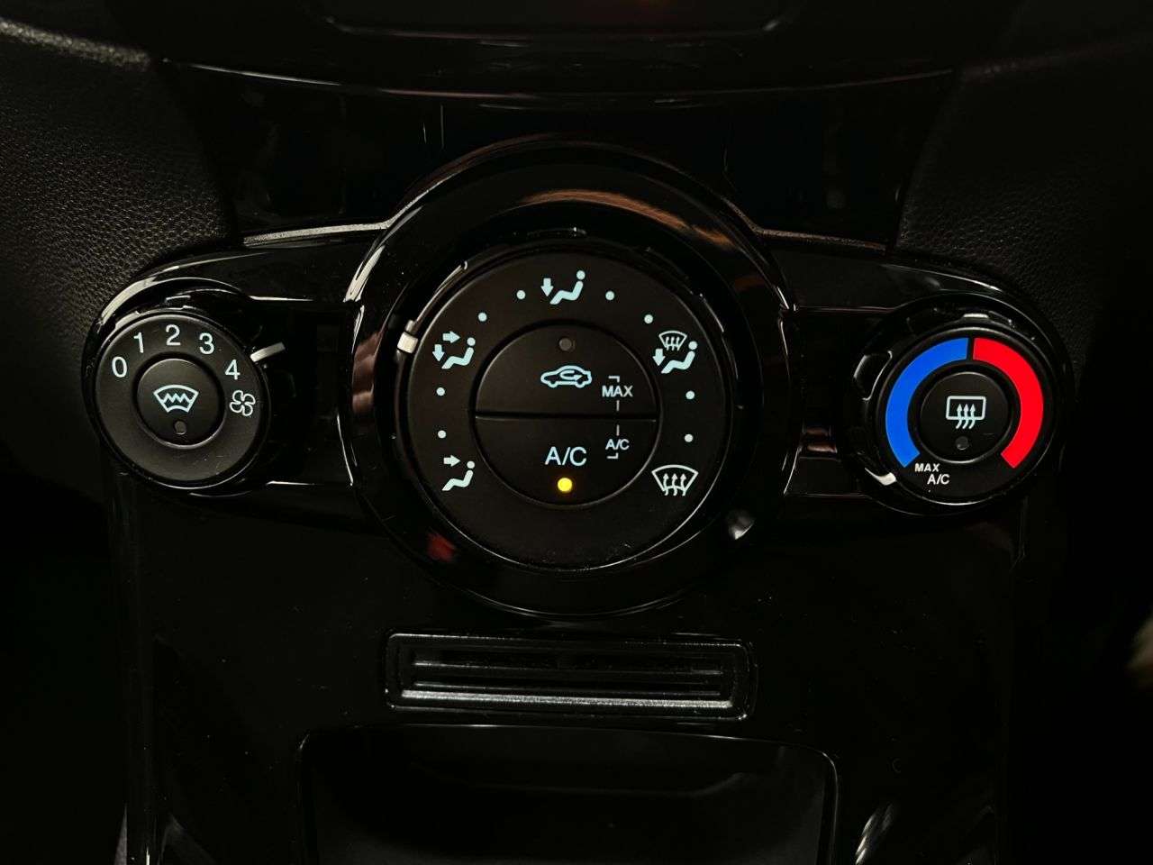 2015 FORD FIESTA 2015 FORD FIESTA