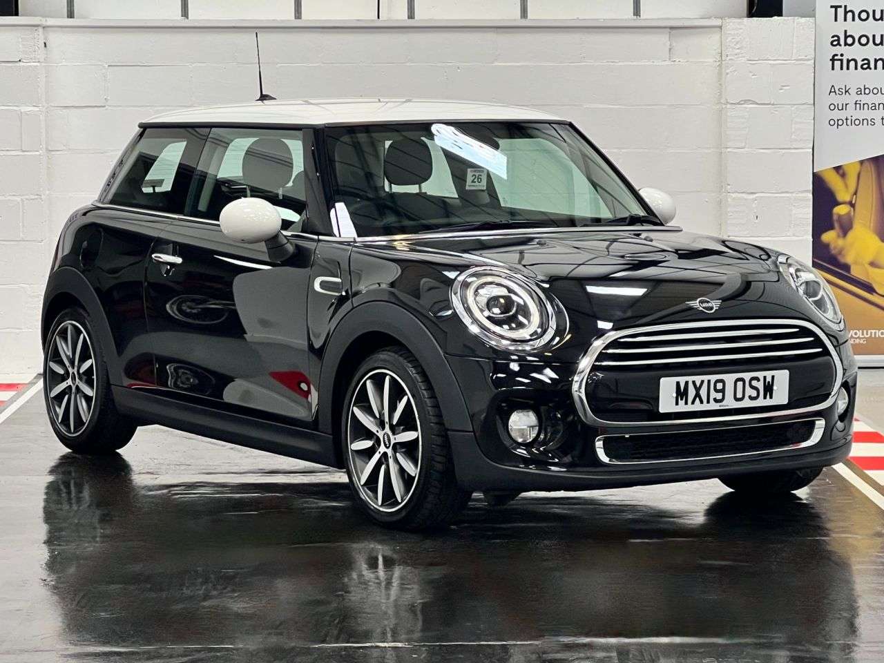A 2019 MINI HATCH 1.5 Cooper Exclusive Hatchback 3dr Petrol Manual Euro 6 (s/s) (136 ps) A 2019 MINI HATCH 1.5 Cooper Exclusive Hatchback 3dr Petrol Manual Euro 6 (s/s) (136 ps)