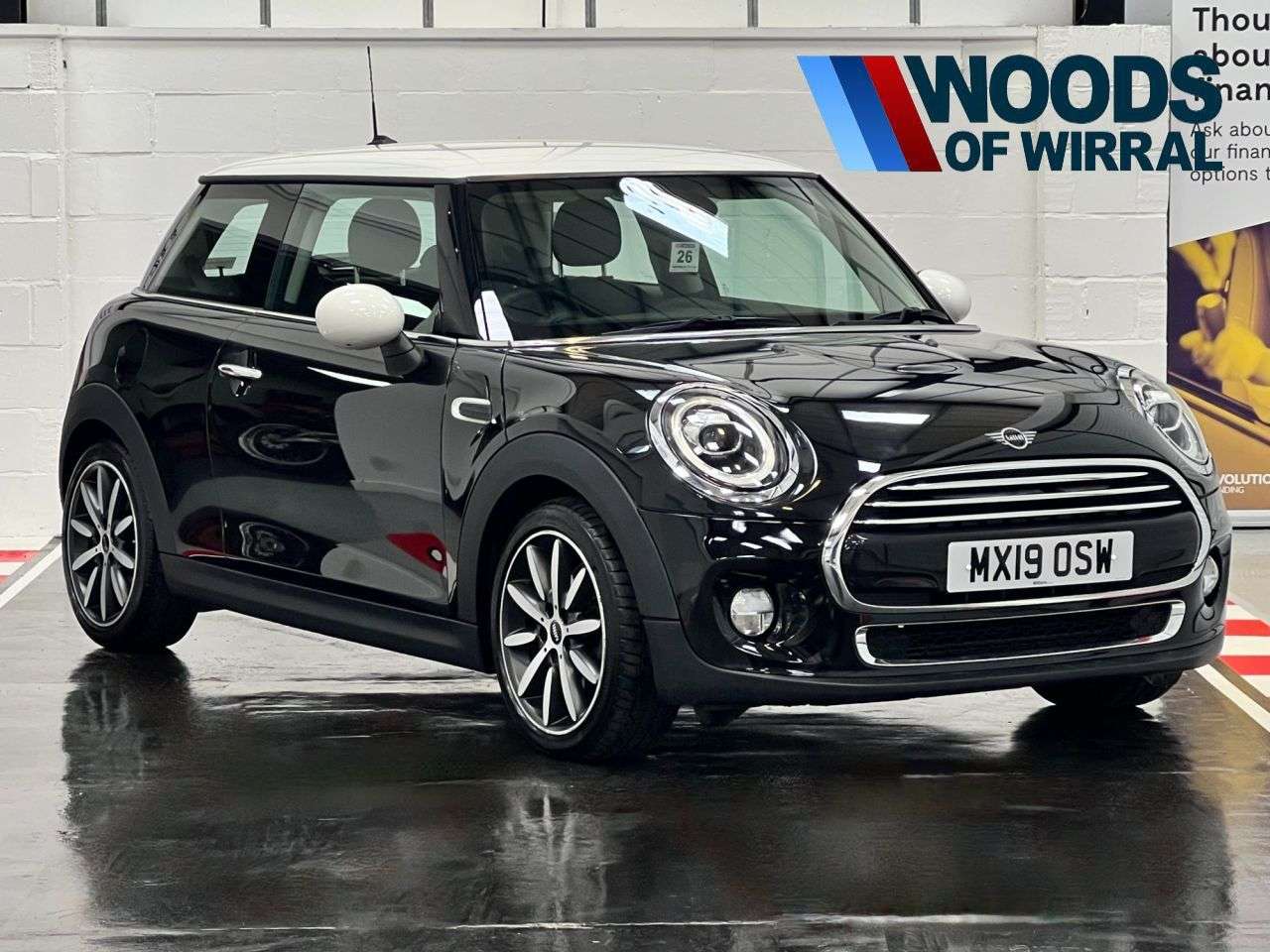 A 2019 MINI HATCH 1.5 Cooper Exclusive Hatchback 3dr Petrol Manual Euro 6 (s/s) (136 ps) A 2019 MINI HATCH 1.5 Cooper Exclusive Hatchback 3dr Petrol Manual Euro 6 (s/s) (136 ps)