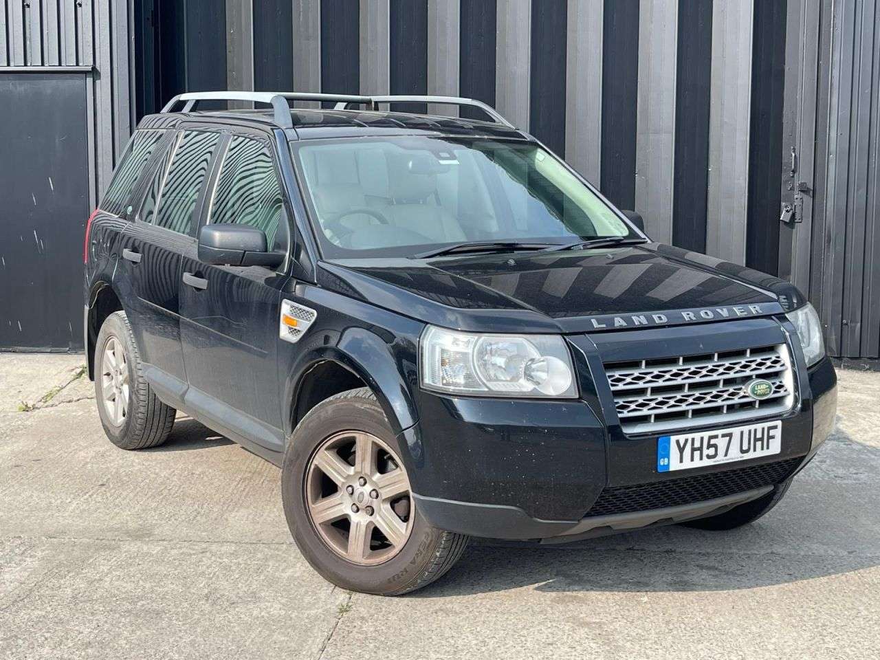 A 2007 LAND ROVER FREELANDER 2 2.2 TD4 S SUV 5dr Diesel Manual 4WD Euro 4 (160 ps) A 2007 LAND ROVER FREELANDER 2 2.2 TD4 S SUV 5dr Diesel Manual 4WD Euro 4 (160 ps)
