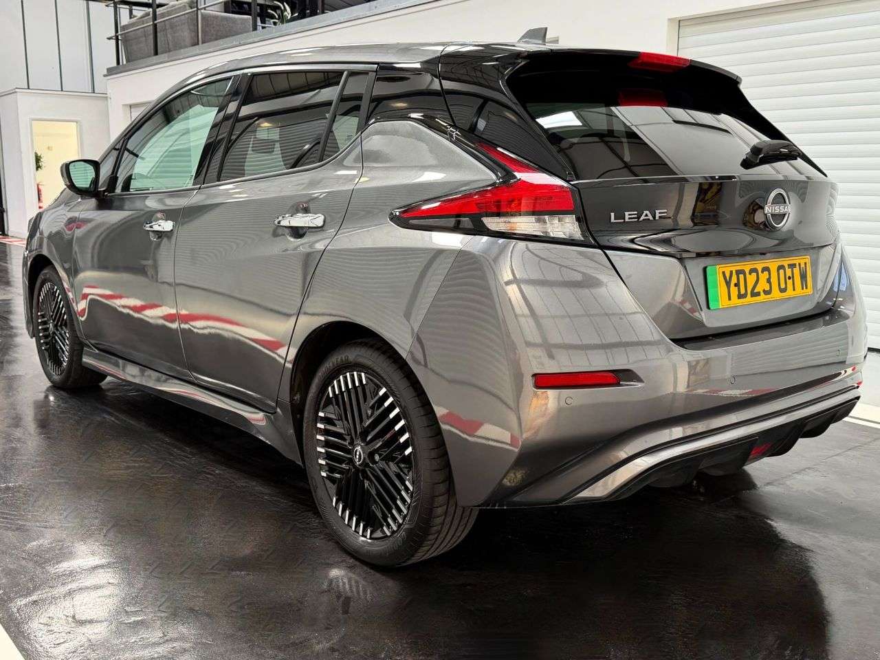 A 2023 NISSAN LEAF 39kWh N-Connecta Hatchback 5dr Electric Auto (150 ps) A 2023 NISSAN LEAF 39kWh N-Connecta Hatchback 5dr Electric Auto (150 ps)