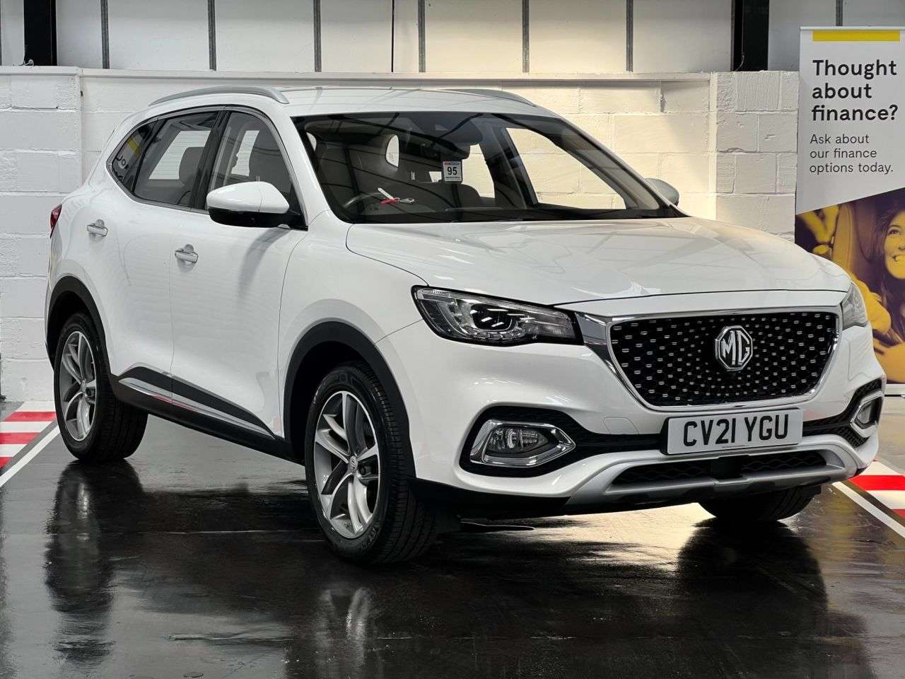 A 2021 MG MG HS 1.5 T-GDI Excite SUV 5dr Petrol DCT Euro 6 (s/s) (162 ps) A 2021 MG MG HS 1.5 T-GDI Excite SUV 5dr Petrol DCT Euro 6 (s/s) (162 ps)