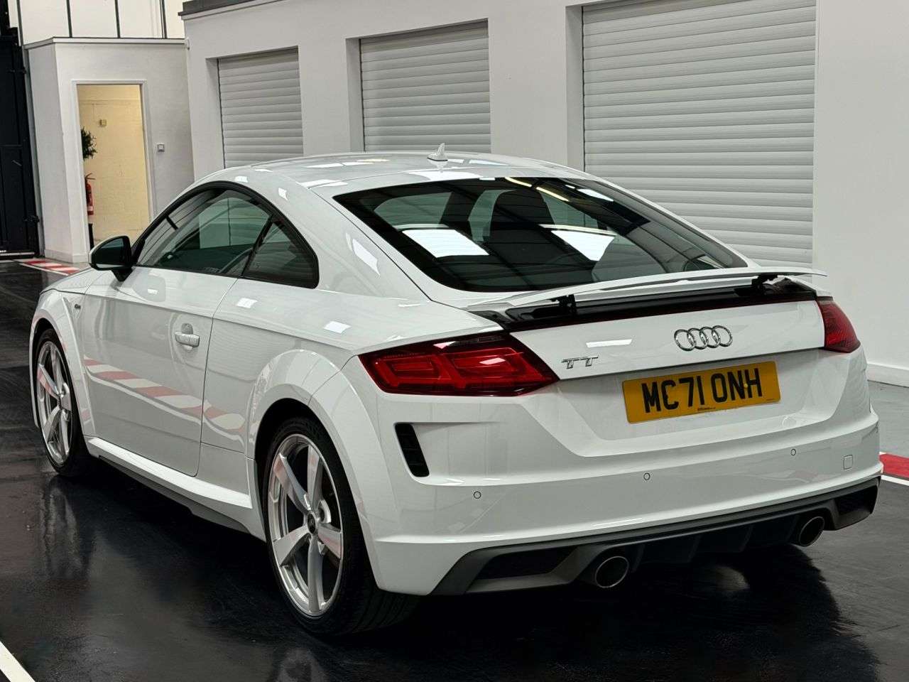 A 2021 AUDI TT 2.0 TFSI 40 S line Coupe 3dr Petrol S Tronic Euro 6 (s/s) (197 ps) A 2021 AUDI TT 2.0 TFSI 40 S line Coupe 3dr Petrol S Tronic Euro 6 (s/s) (197 ps)