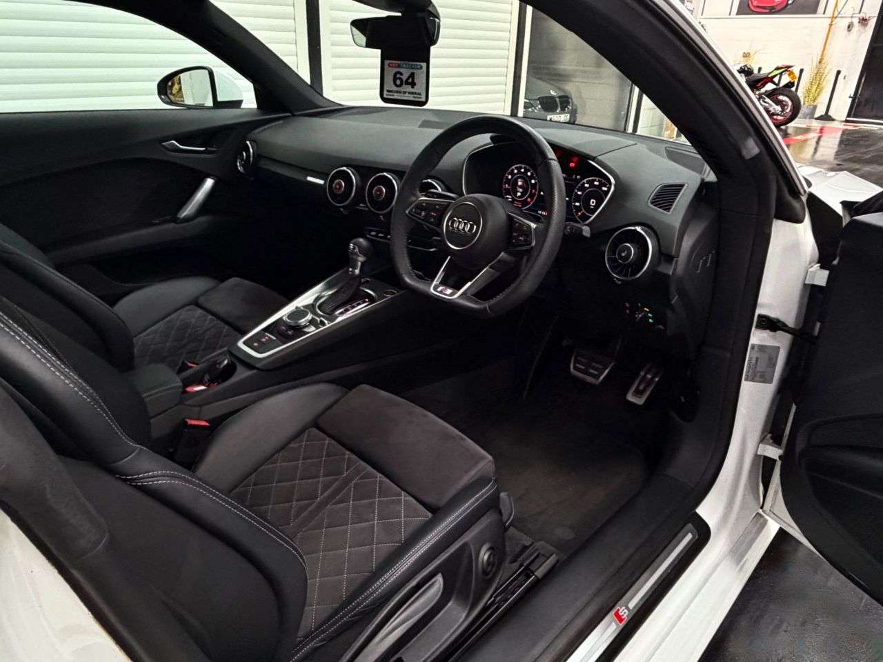 A 2021 AUDI TT 2.0 TFSI 40 S line Coupe 3dr Petrol S Tronic Euro 6 (s/s) (197 ps) A 2021 AUDI TT 2.0 TFSI 40 S line Coupe 3dr Petrol S Tronic Euro 6 (s/s) (197 ps)