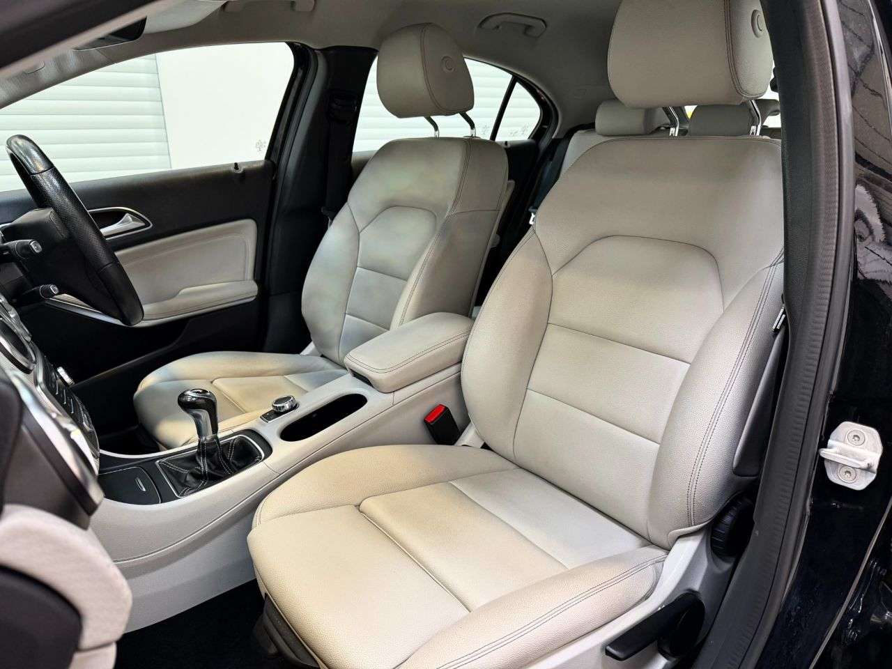 A 2017 MERCEDES-BENZ A-CLASS 1.5 A180d Sport (Executive) Hatchback 5dr Diesel Manual Euro 6 (s/s) (109 p A 2017 MERCEDES-BENZ A-CLASS 1.5 A180d Sport (Executive) Hatchback 5dr Diesel Manual Euro 6 (s/s) (109 p
