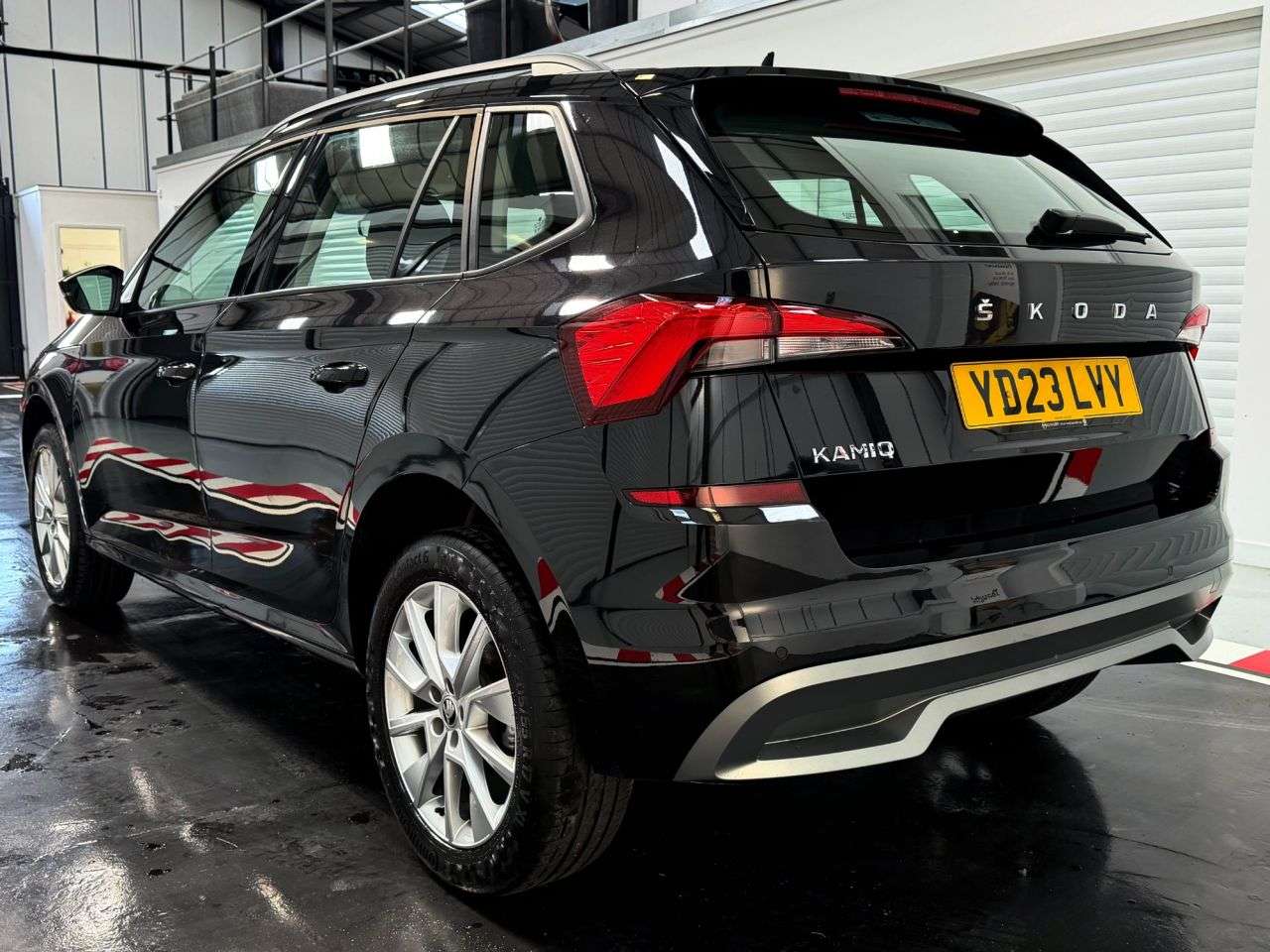 A 2023 SKODA KAMIQ 1.0 TSI SE SUV 5dr Petrol Manual Euro 6 (s/s) (95 ps) A 2023 SKODA KAMIQ 1.0 TSI SE SUV 5dr Petrol Manual Euro 6 (s/s) (95 ps)