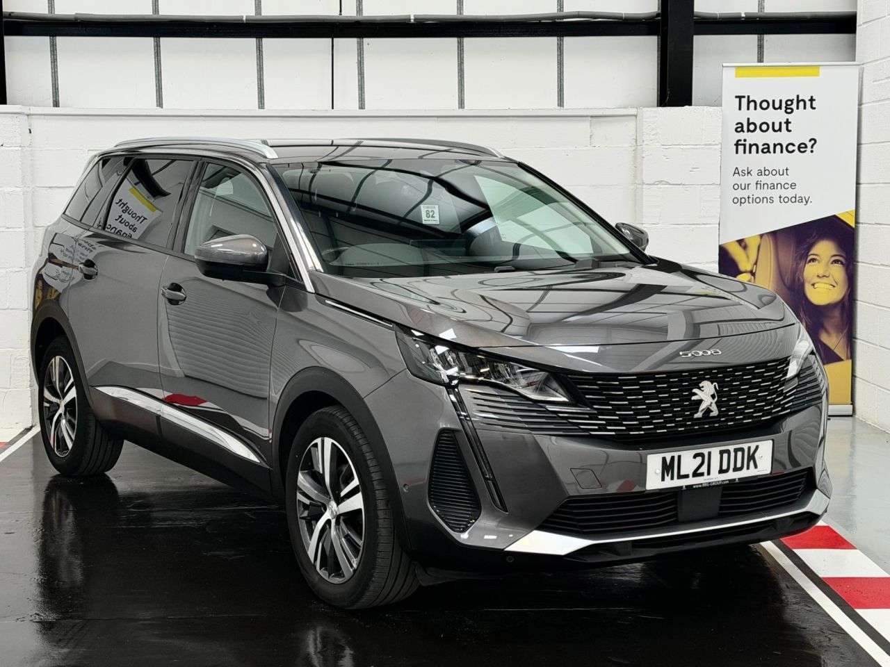 A 2021 PEUGEOT 5008 1.5 BlueHDi Allure Premium SUV 5dr Diesel EAT Euro 6 (s/s) (130 ps) A 2021 PEUGEOT 5008 1.5 BlueHDi Allure Premium SUV 5dr Diesel EAT Euro 6 (s/s) (130 ps)