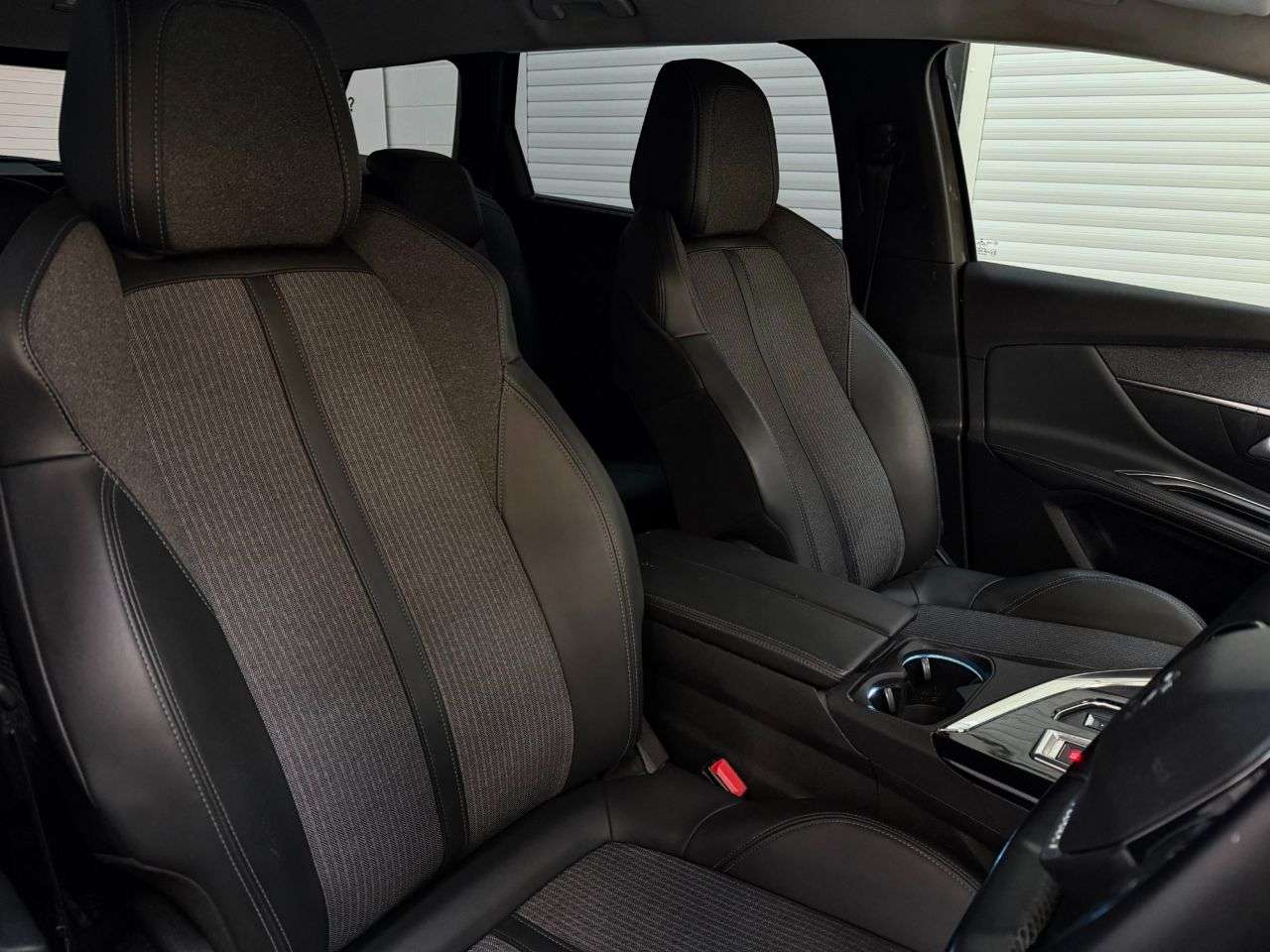 2021 PEUGEOT 5008 2021 PEUGEOT 5008