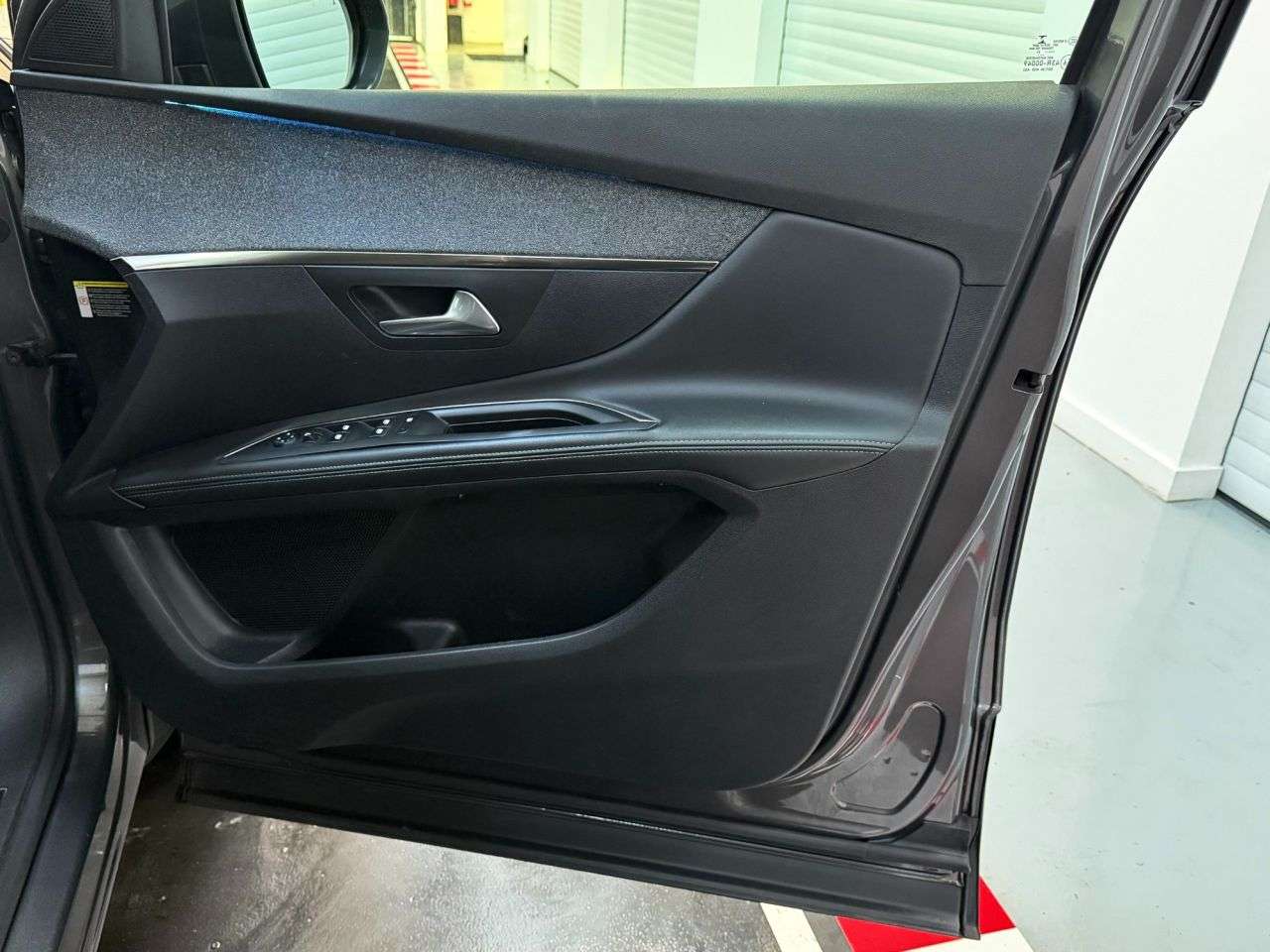 2021 PEUGEOT 5008 2021 PEUGEOT 5008