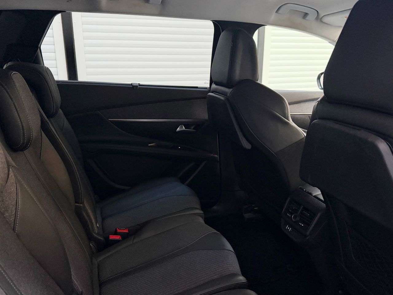 2021 PEUGEOT 5008 2021 PEUGEOT 5008