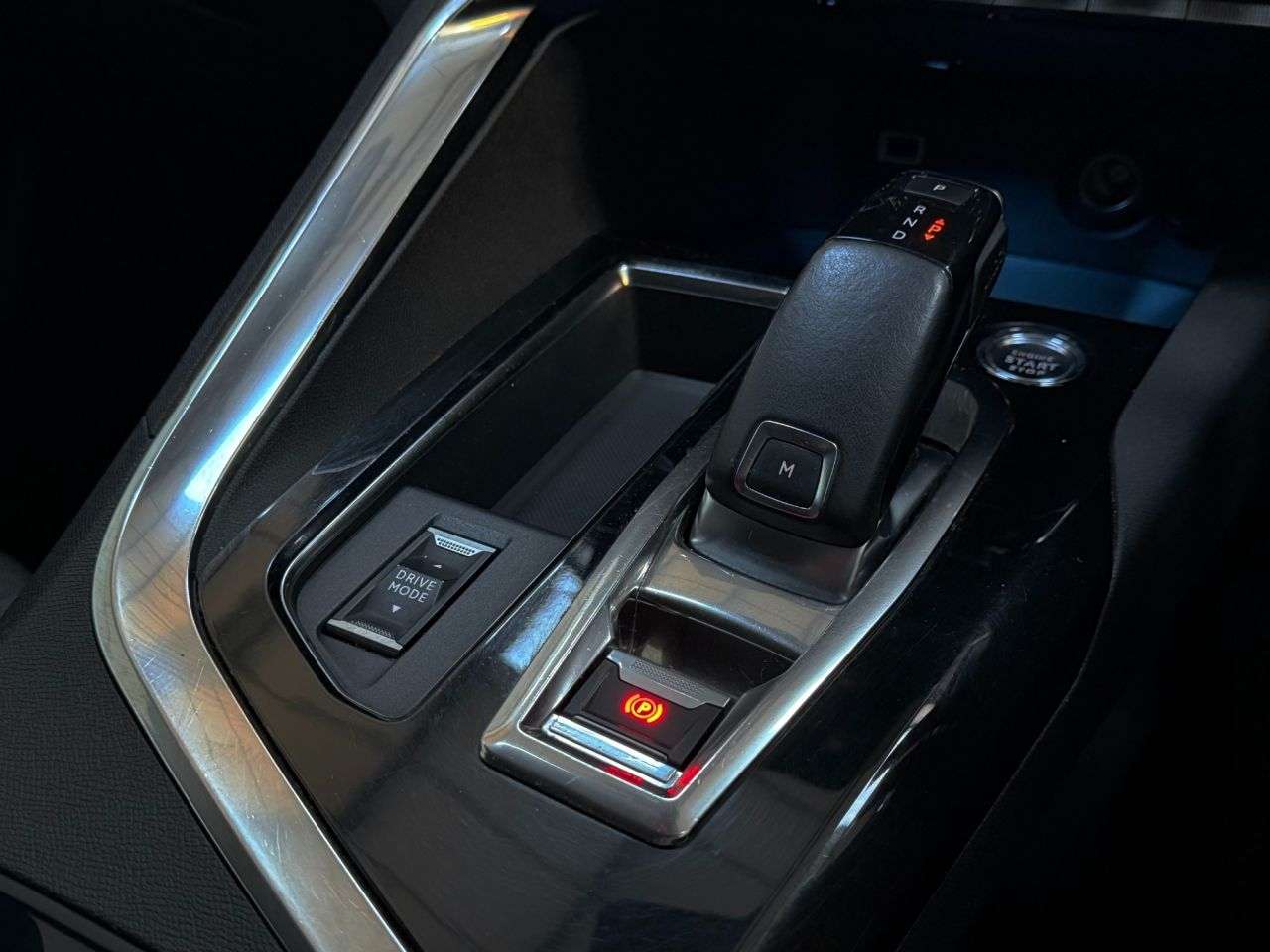 2021 PEUGEOT 5008 2021 PEUGEOT 5008
