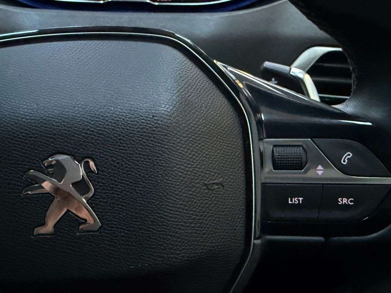 2021 PEUGEOT 5008 2021 PEUGEOT 5008