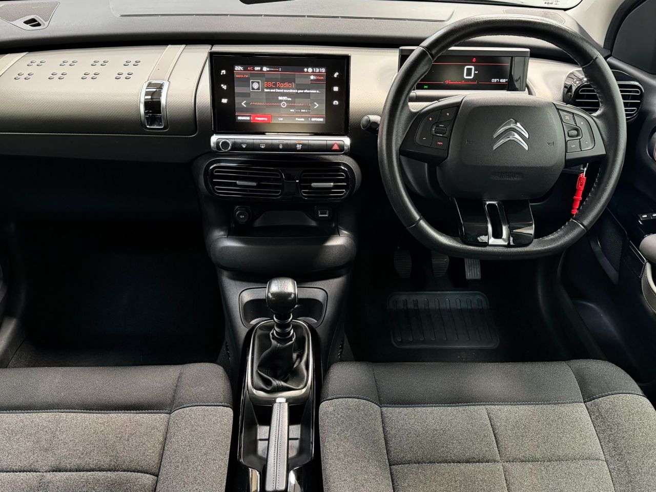 A 2019 CITROEN C4 CACTUS 1.2 PureTech GPF Feel Hatchback 5dr Petrol Manual Euro 6 (s/s) (110 ps) A 2019 CITROEN C4 CACTUS 1.2 PureTech GPF Feel Hatchback 5dr Petrol Manual Euro 6 (s/s) (110 ps)