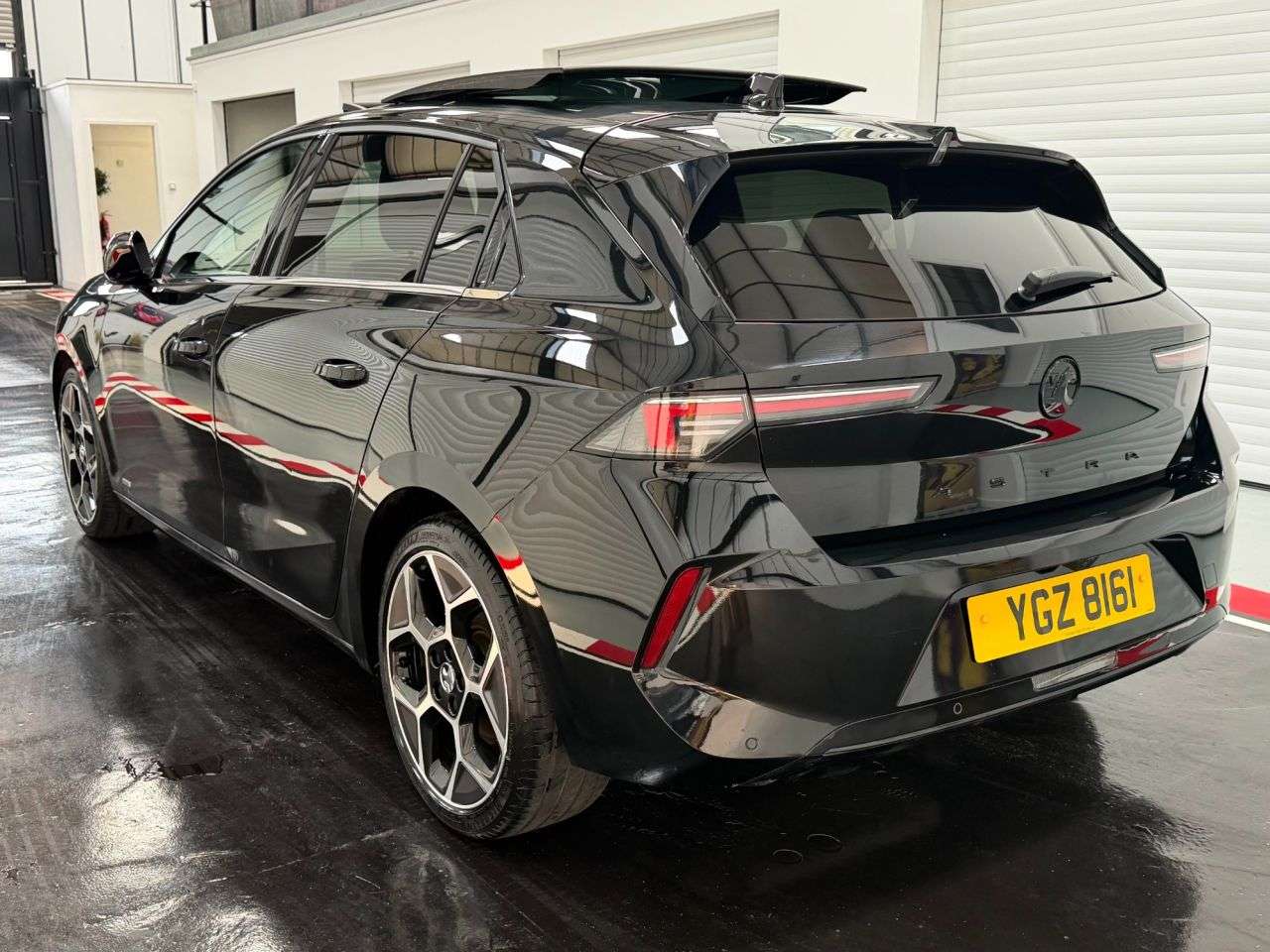 A 2023 VAUXHALL ASTRA 1.2 Turbo Ultimate Hatchback 5dr Petrol Manual Euro 6 (s/s) (130 ps) A 2023 VAUXHALL ASTRA 1.2 Turbo Ultimate Hatchback 5dr Petrol Manual Euro 6 (s/s) (130 ps)