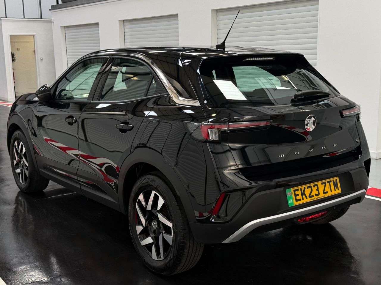 A 2023 VAUXHALL MOKKA ELECTRIC 50kWh Elite Premium SUV 5dr Electric Auto (136 ps) A 2023 VAUXHALL MOKKA ELECTRIC 50kWh Elite Premium SUV 5dr Electric Auto (136 ps)
