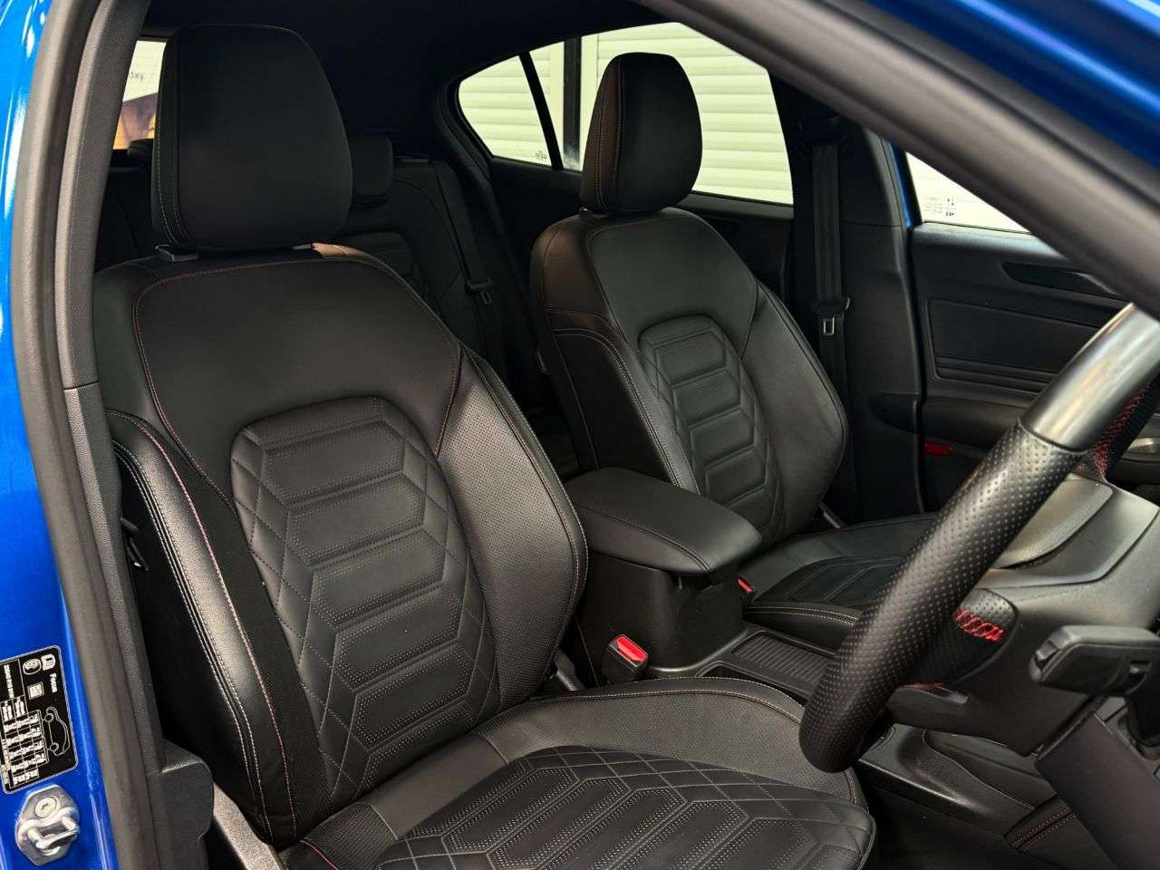 A 2023 FORD FOCUS 1.0T EcoBoost MHEV ST-Line X Edition Hatchback 5dr Petrol Manual Euro 6 (s/ A 2023 FORD FOCUS 1.0T EcoBoost MHEV ST-Line X Edition Hatchback 5dr Petrol Manual Euro 6 (s/