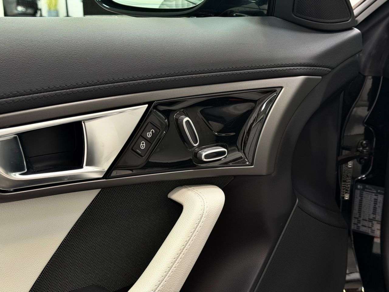 2013 JAGUAR F-TYPE 2013 JAGUAR F-TYPE