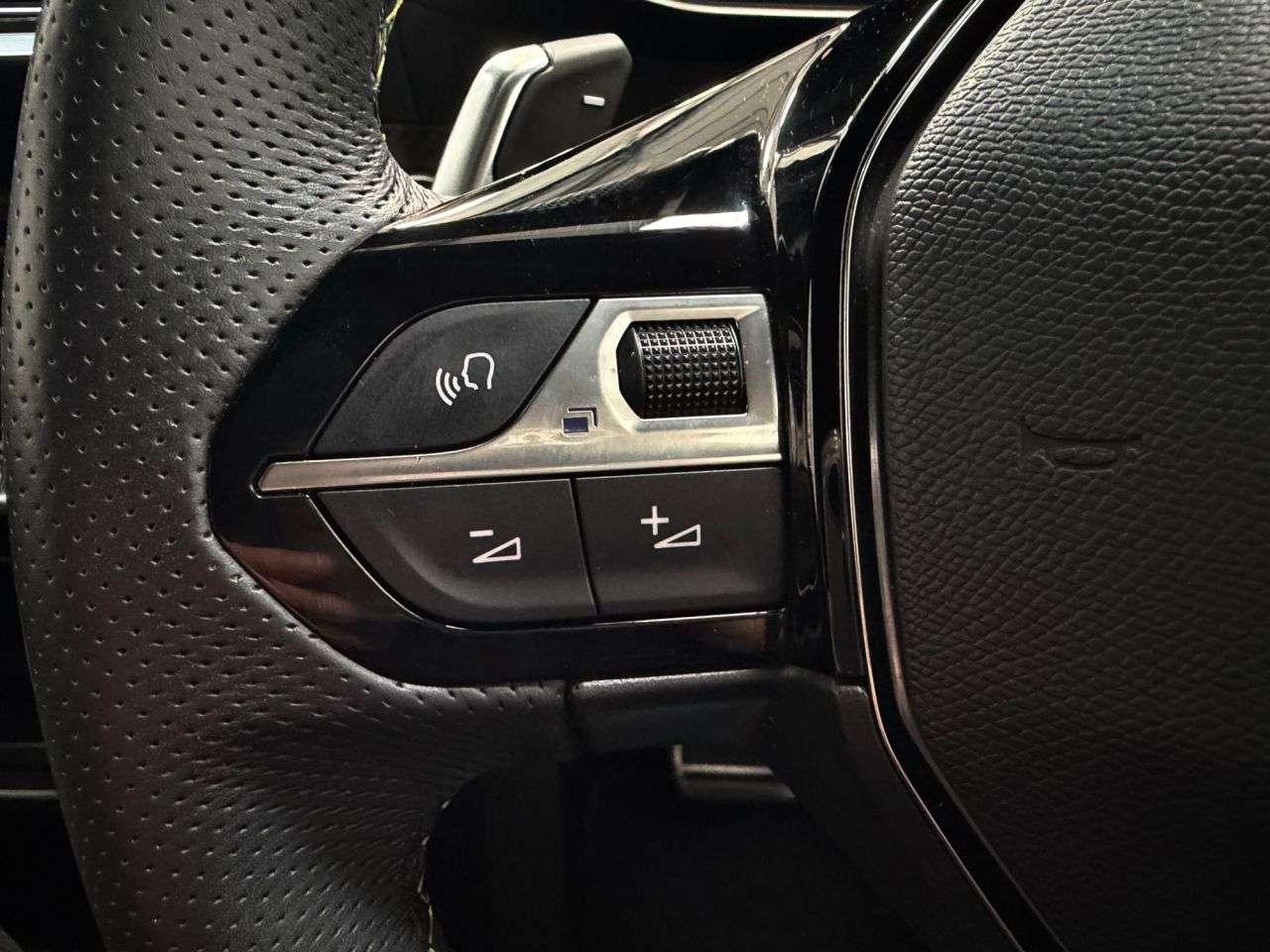 2023 PEUGEOT 2008 2023 PEUGEOT 2008