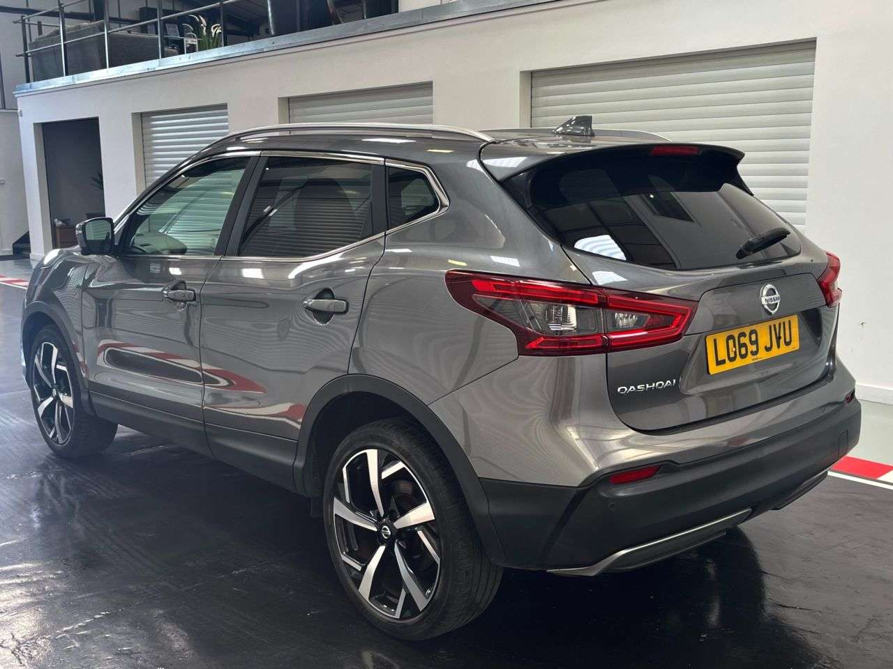 A 2019 NISSAN QASHQAI 1.3 DIG-T Tekna SUV 5dr Petrol DCT Auto Euro 6 (s/s) (160 ps) A 2019 NISSAN QASHQAI 1.3 DIG-T Tekna SUV 5dr Petrol DCT Auto Euro 6 (s/s) (160 ps)