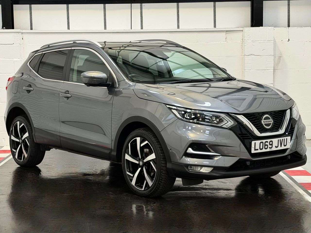 A 2019 NISSAN QASHQAI 1.3 DIG-T Tekna SUV 5dr Petrol DCT Auto Euro 6 (s/s) (160 ps) A 2019 NISSAN QASHQAI 1.3 DIG-T Tekna SUV 5dr Petrol DCT Auto Euro 6 (s/s) (160 ps)