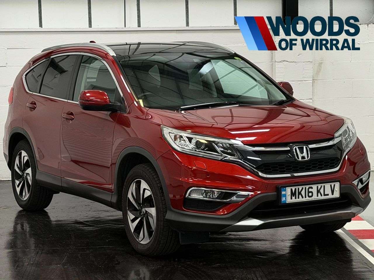 A 2016 HONDA CR-V 1.6 i-DTEC EX SUV 5dr Diesel Manual 4WD Euro 6 (s/s) (160 ps) A 2016 HONDA CR-V 1.6 i-DTEC EX SUV 5dr Diesel Manual 4WD Euro 6 (s/s) (160 ps)