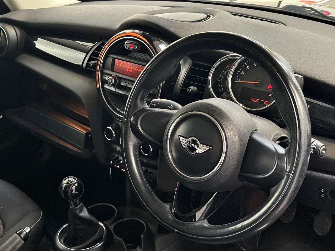 A 2016 MINI HATCH 1.5 Cooper Hatchback 3dr Petrol Manual Euro 6 (s/s) (136 ps) A 2016 MINI HATCH 1.5 Cooper Hatchback 3dr Petrol Manual Euro 6 (s/s) (136 ps)