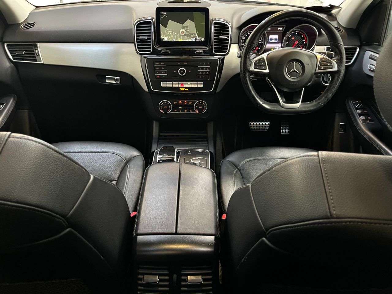 A 2017 MERCEDES-BENZ GLE 2.1 GLE250d AMG Line (Premium) SUV 5dr Diesel G-Tronic 4MATIC Euro 6 (s/s) A 2017 MERCEDES-BENZ GLE 2.1 GLE250d AMG Line (Premium) SUV 5dr Diesel G-Tronic 4MATIC Euro 6 (s/s)