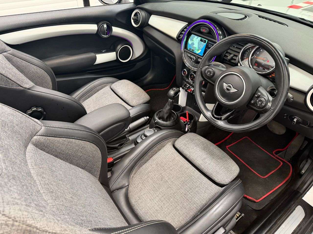 2017 MINI CONVERTIBLE 2017 MINI CONVERTIBLE