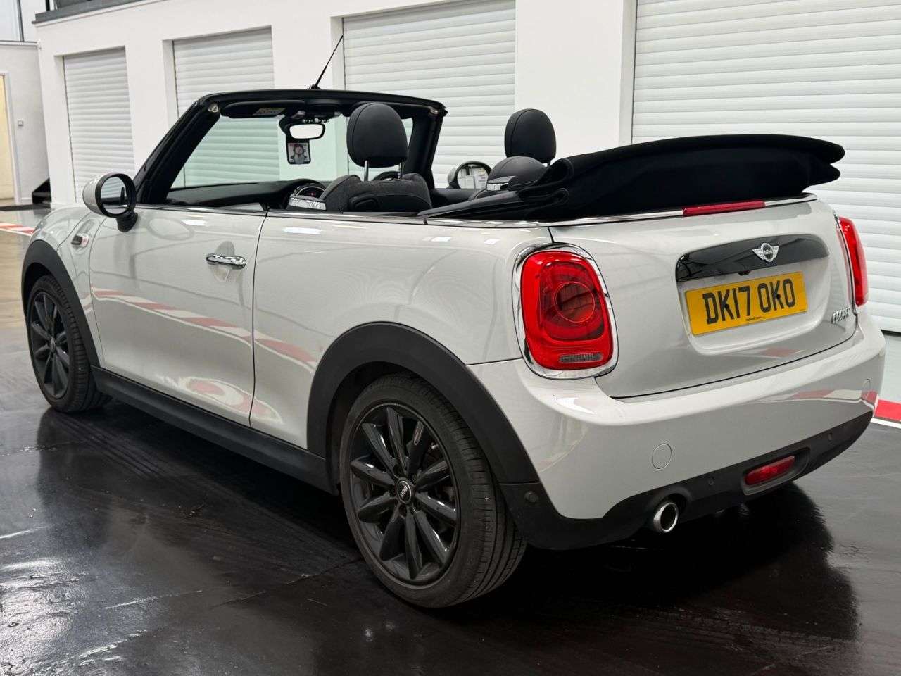 A 2017 MINI CONVERTIBLE 1.5 Cooper Convertible 2dr Petrol Auto Euro 6 (s/s) (136 ps) A 2017 MINI CONVERTIBLE 1.5 Cooper Convertible 2dr Petrol Auto Euro 6 (s/s) (136 ps)