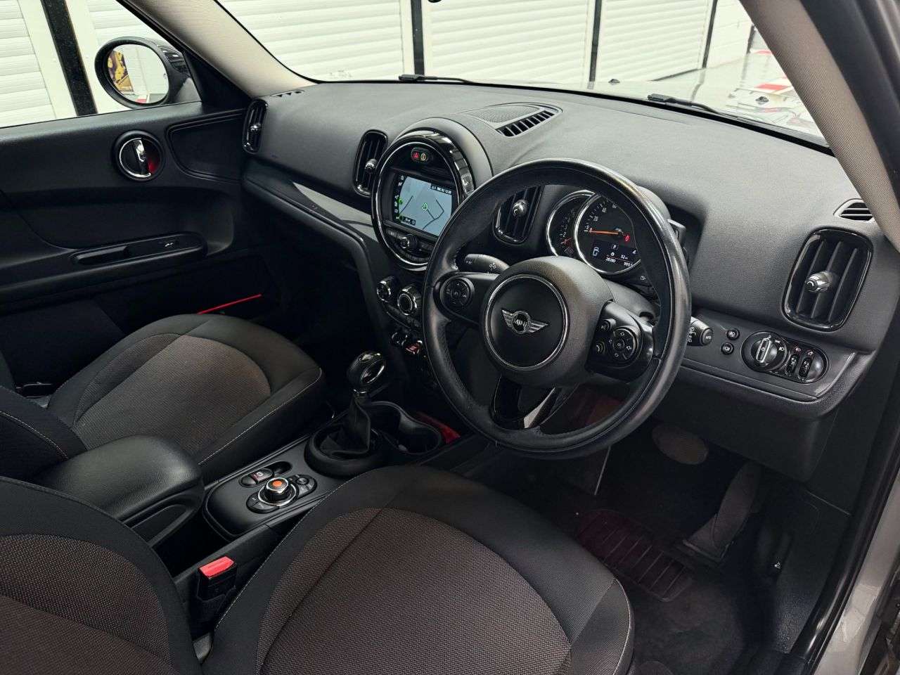 A 2018 MINI MINI COUNTRYMAN COOPER D A 2018 MINI MINI COUNTRYMAN COOPER D