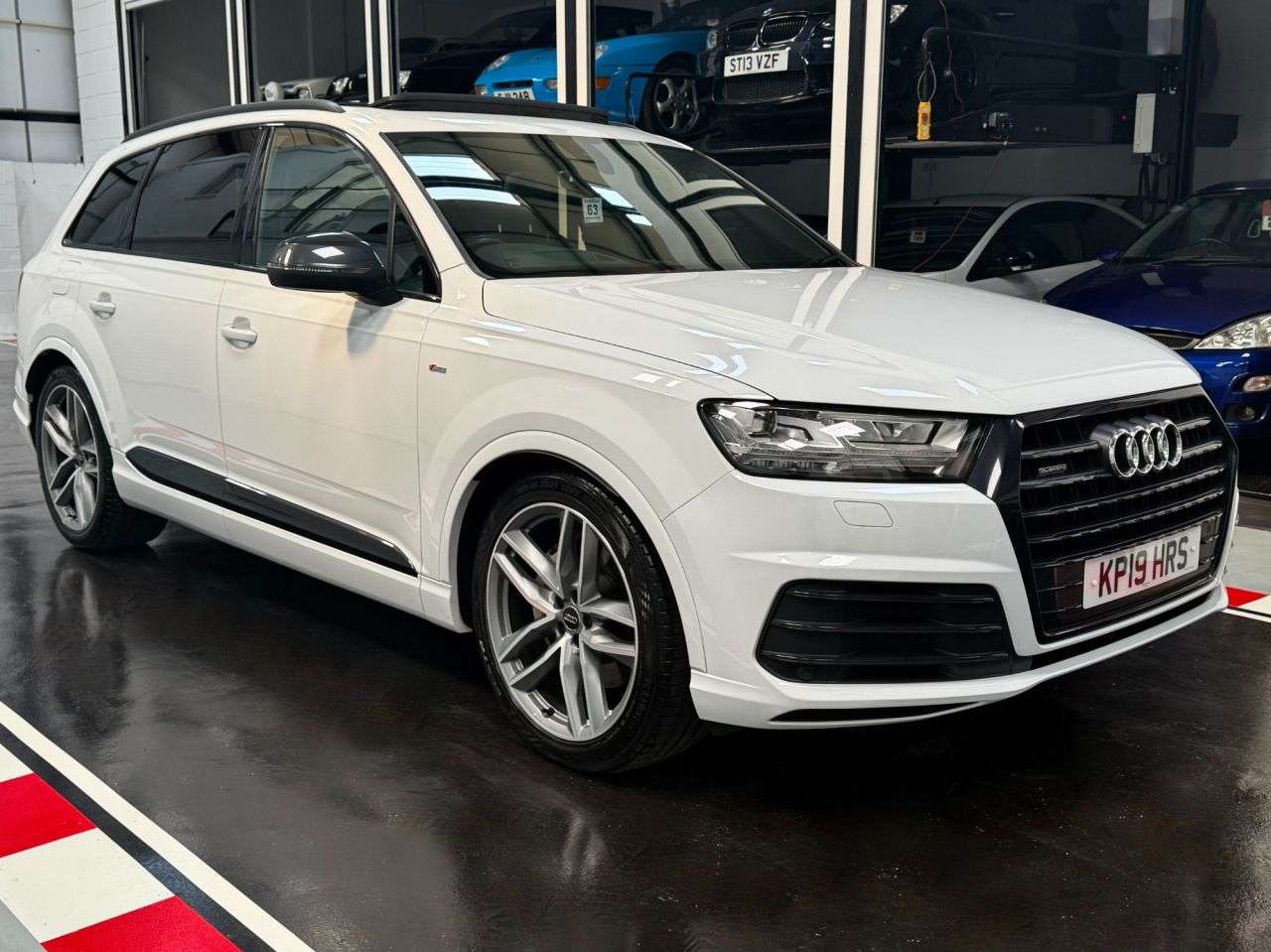 A 2019 AUDI Q7 3.0 TDI V6 50 Black Edition SUV 5dr Diesel Tiptronic quattro Euro 6 (s/s) ( A 2019 AUDI Q7 3.0 TDI V6 50 Black Edition SUV 5dr Diesel Tiptronic quattro Euro 6 (s/s) (