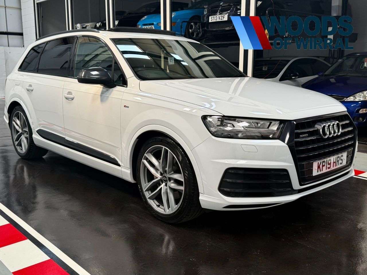 A 2019 AUDI Q7 3.0 TDI V6 50 Black Edition SUV 5dr Diesel Tiptronic quattro Euro 6 (s/s) ( A 2019 AUDI Q7 3.0 TDI V6 50 Black Edition SUV 5dr Diesel Tiptronic quattro Euro 6 (s/s) (