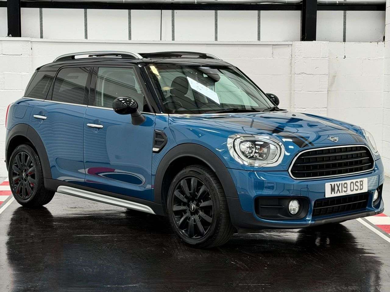 A 2019 MINI COUNTRYMAN 1.5 Cooper Classic SUV 5dr Petrol Manual Euro 6 (s/s) (136 ps) A 2019 MINI COUNTRYMAN 1.5 Cooper Classic SUV 5dr Petrol Manual Euro 6 (s/s) (136 ps)