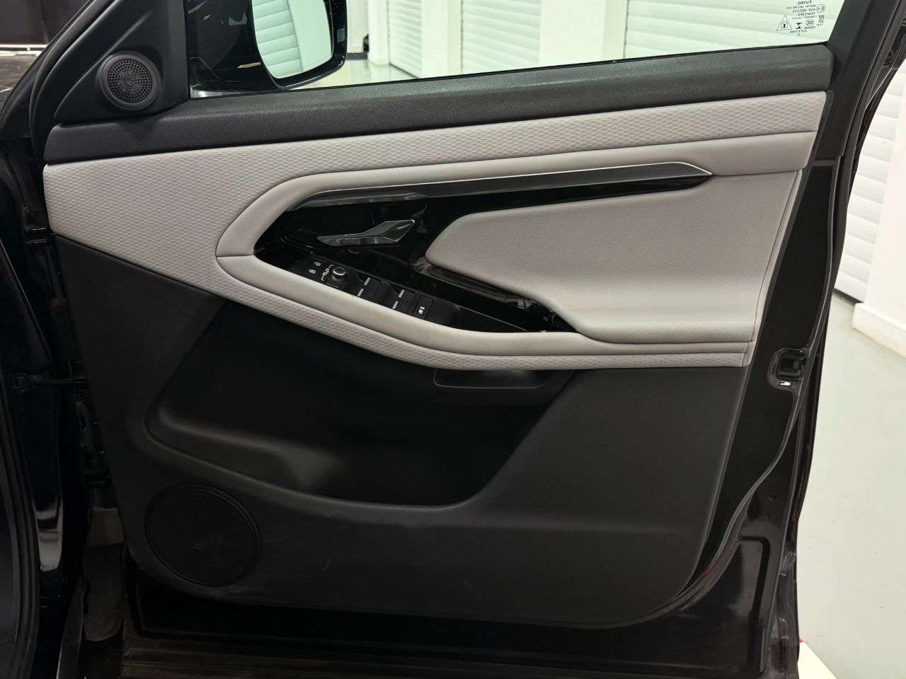 2021 LAND ROVER RANGE ROVER EVOQUE 2021 LAND ROVER RANGE ROVER EVOQUE