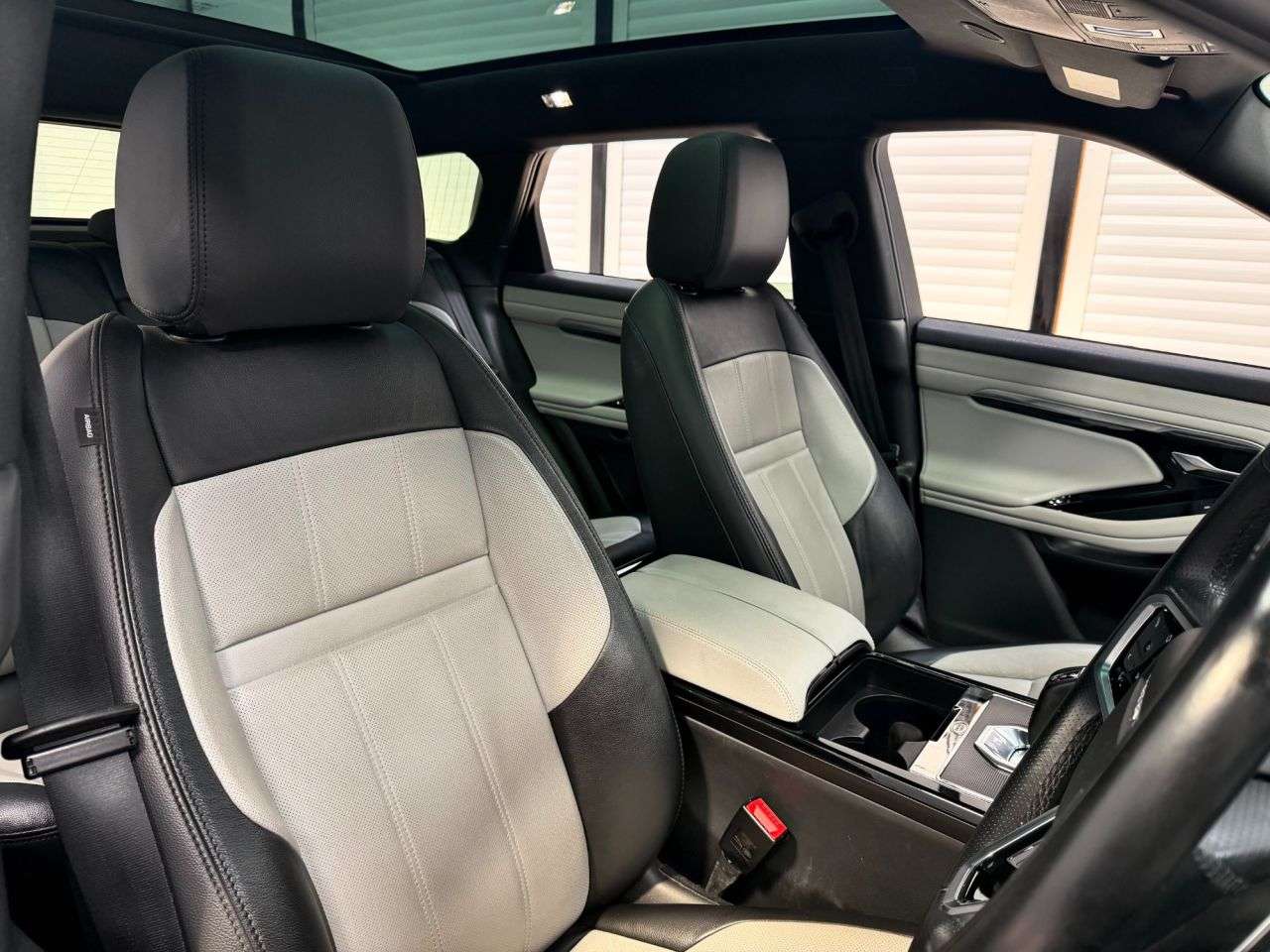 2021 LAND ROVER RANGE ROVER EVOQUE 2021 LAND ROVER RANGE ROVER EVOQUE