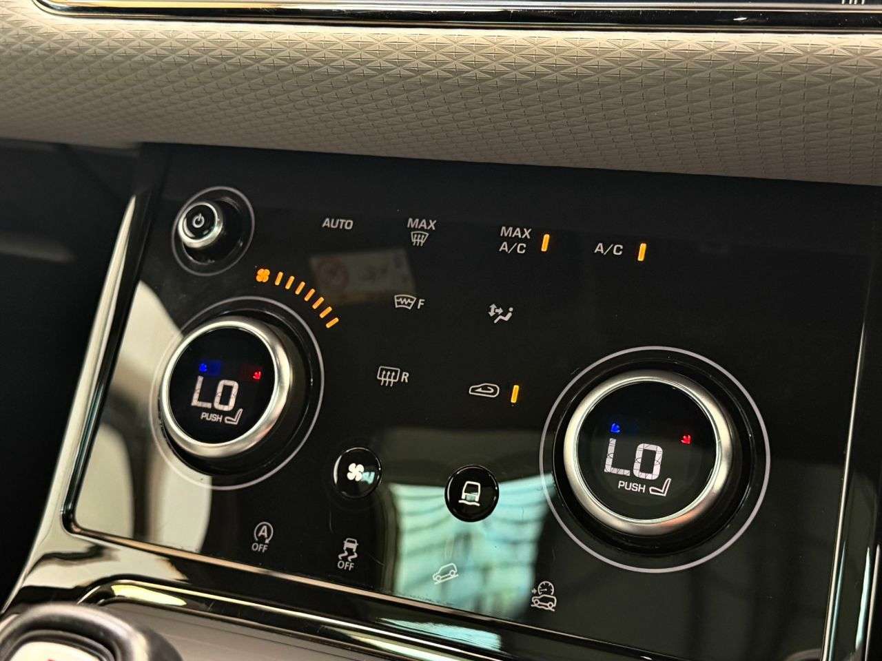2021 LAND ROVER RANGE ROVER EVOQUE 2021 LAND ROVER RANGE ROVER EVOQUE