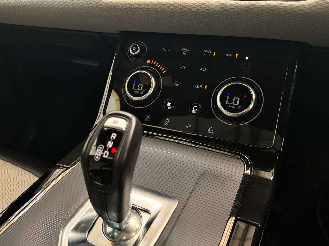 2021 LAND ROVER RANGE ROVER EVOQUE 2021 LAND ROVER RANGE ROVER EVOQUE