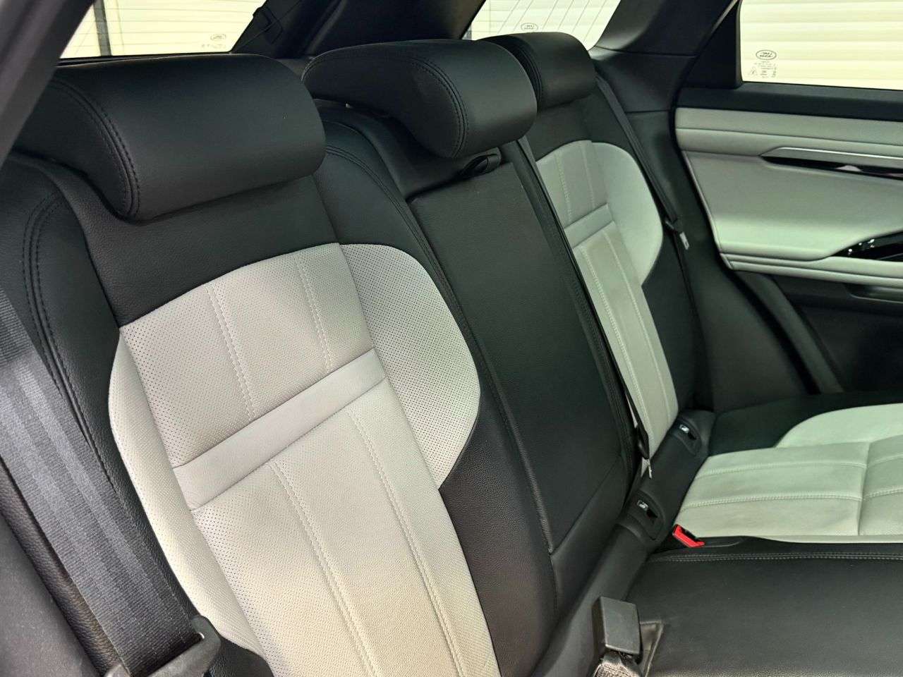 2021 LAND ROVER RANGE ROVER EVOQUE 2021 LAND ROVER RANGE ROVER EVOQUE