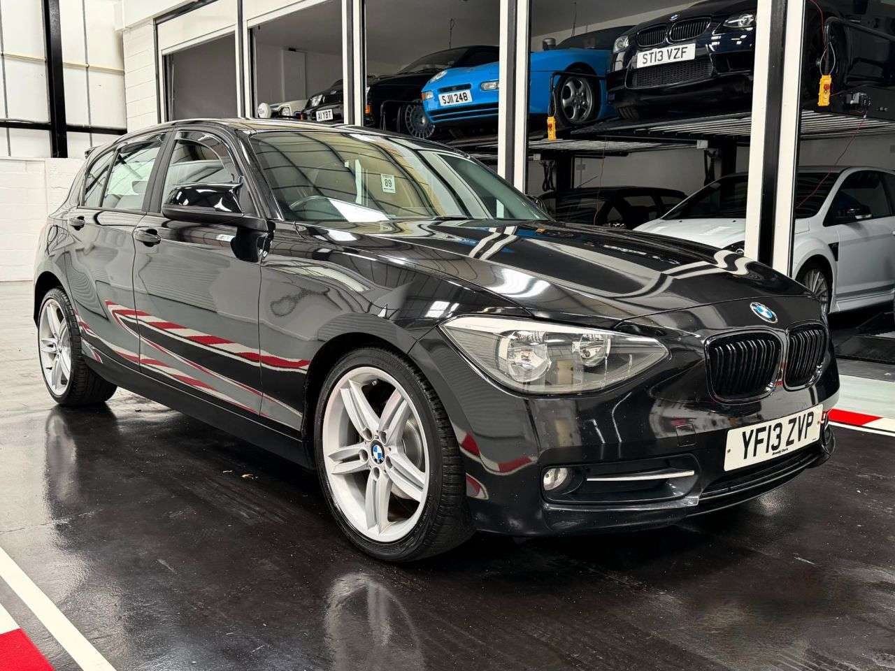 A 2013 BMW 1 SERIES 1.6 118i SE Hatchback 5dr Petrol Manual Euro 6 (s/s) (170 ps) A 2013 BMW 1 SERIES 1.6 118i SE Hatchback 5dr Petrol Manual Euro 6 (s/s) (170 ps)