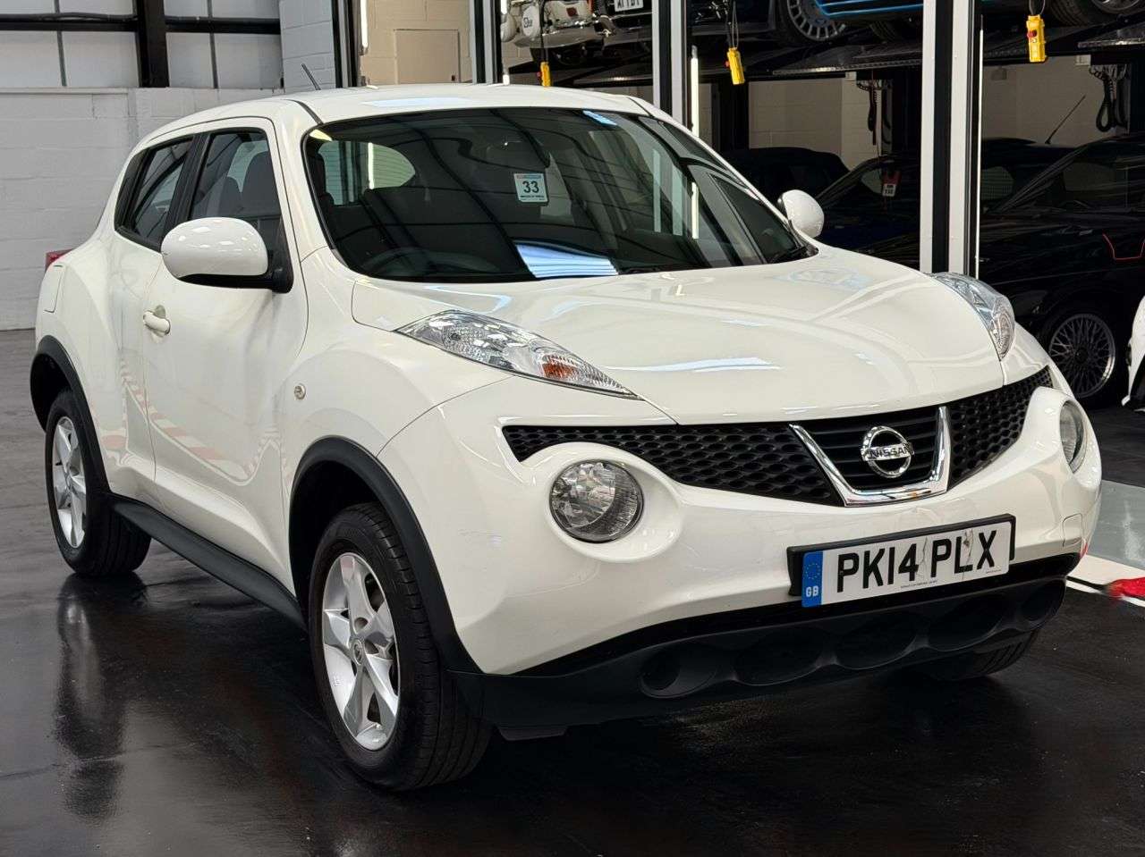 A 2014 NISSAN JUKE 1.6 Visia SUV 5dr Petrol Manual Euro 5 (94 ps) A 2014 NISSAN JUKE 1.6 Visia SUV 5dr Petrol Manual Euro 5 (94 ps)
