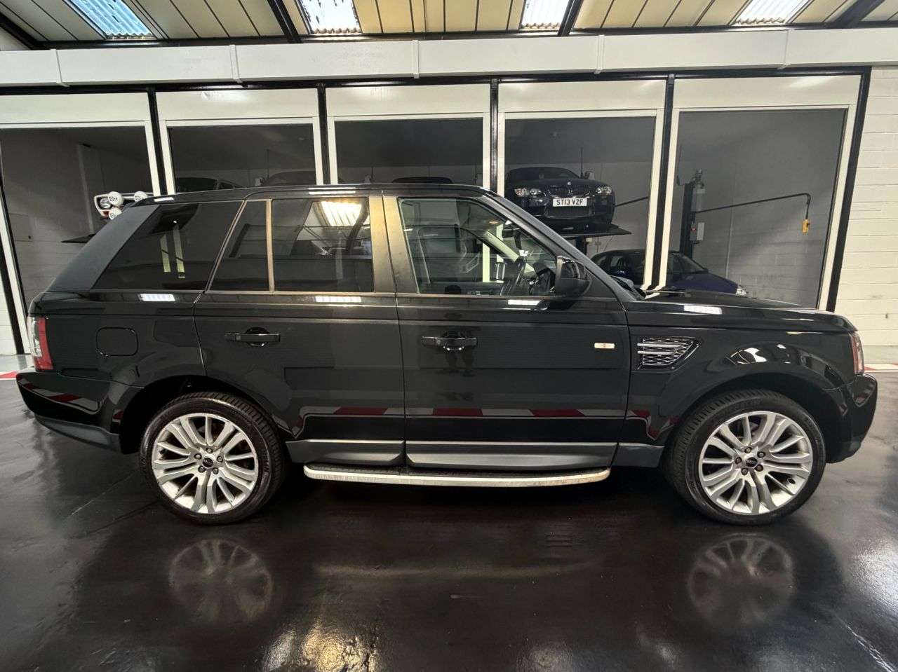 A 2012 LAND ROVER RANGE ROVER SPORT 3.0 SD V6 HSE SUV 5dr Diesel Auto 4WD Euro 5 (255 bhp) A 2012 LAND ROVER RANGE ROVER SPORT 3.0 SD V6 HSE SUV 5dr Diesel Auto 4WD Euro 5 (255 bhp)