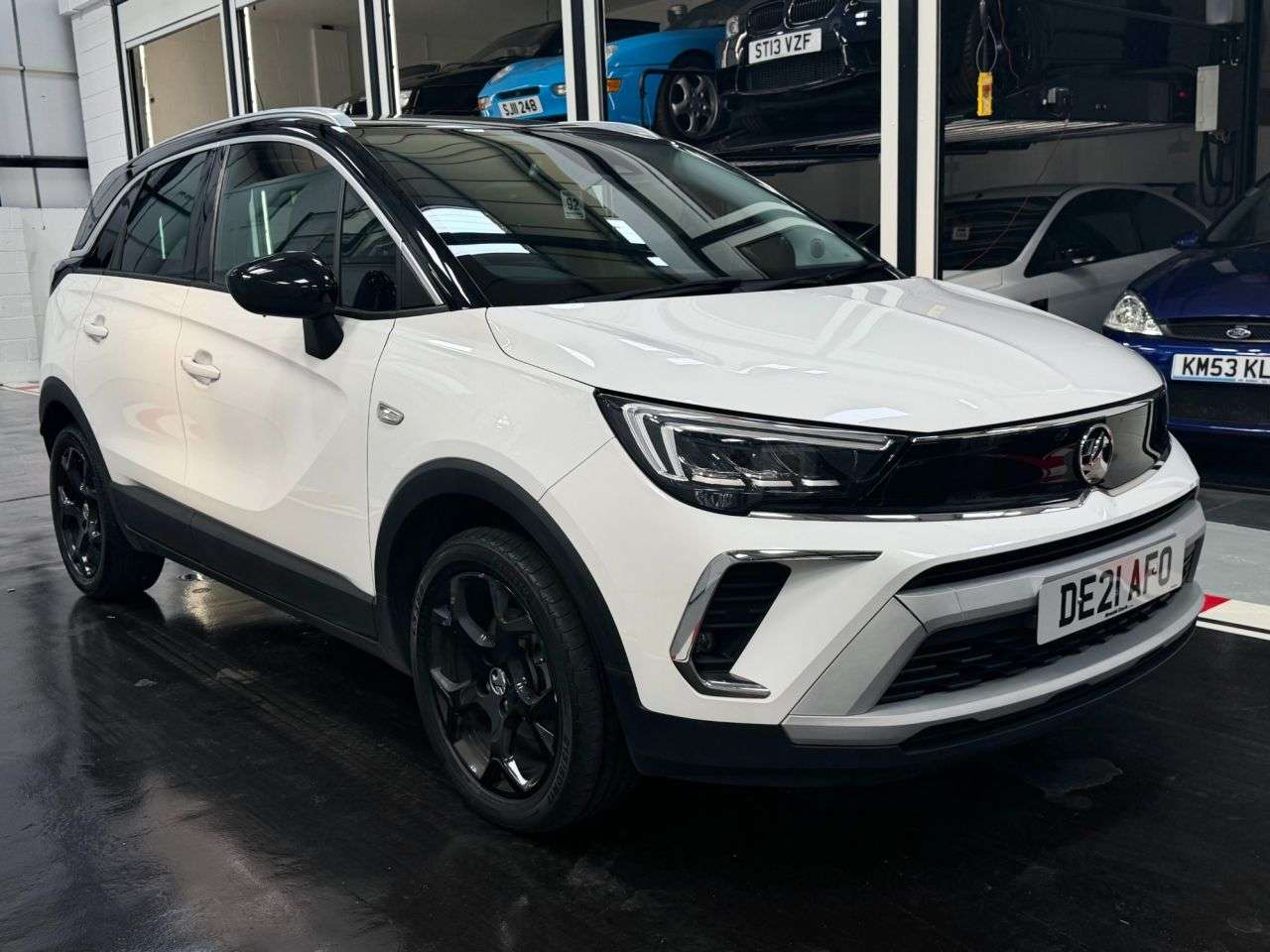 A 2021 VAUXHALL CROSSLAND 1.2 Turbo SRi Nav SUV 5dr Petrol Manual Euro 6 (s/s) (110 ps) A 2021 VAUXHALL CROSSLAND 1.2 Turbo SRi Nav SUV 5dr Petrol Manual Euro 6 (s/s) (110 ps)