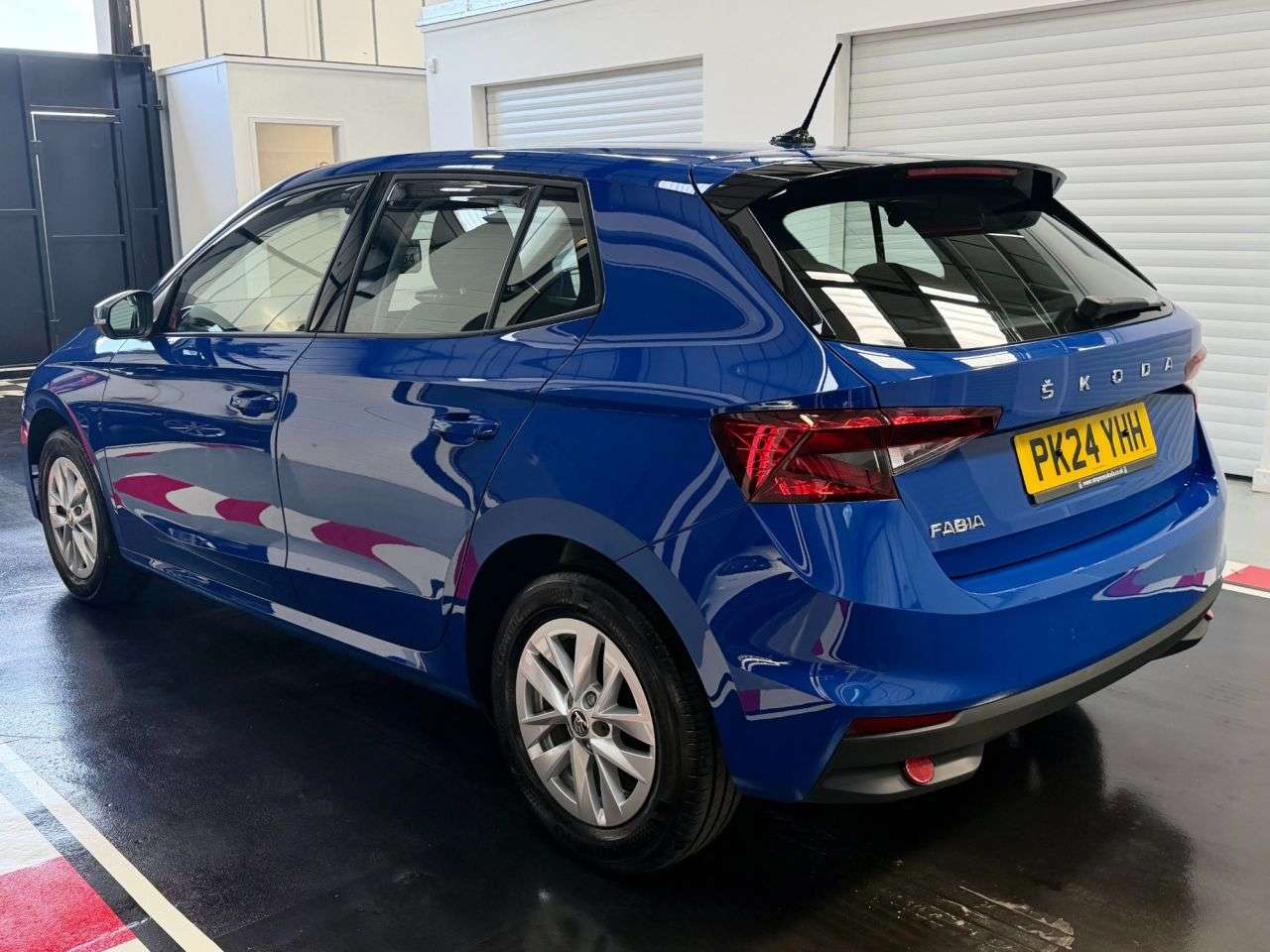 A 2024 SKODA FABIA 1.0 MPI SE Comfort Hatchback 5dr Petrol Manual Euro 6 (s/s) (80 ps) A 2024 SKODA FABIA 1.0 MPI SE Comfort Hatchback 5dr Petrol Manual Euro 6 (s/s) (80 ps)