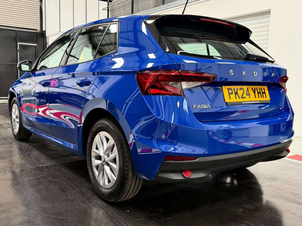 A 2024 SKODA FABIA 1.0 MPI SE Comfort Hatchback 5dr Petrol Manual Euro 6 (s/s) (80 ps) A 2024 SKODA FABIA 1.0 MPI SE Comfort Hatchback 5dr Petrol Manual Euro 6 (s/s) (80 ps)