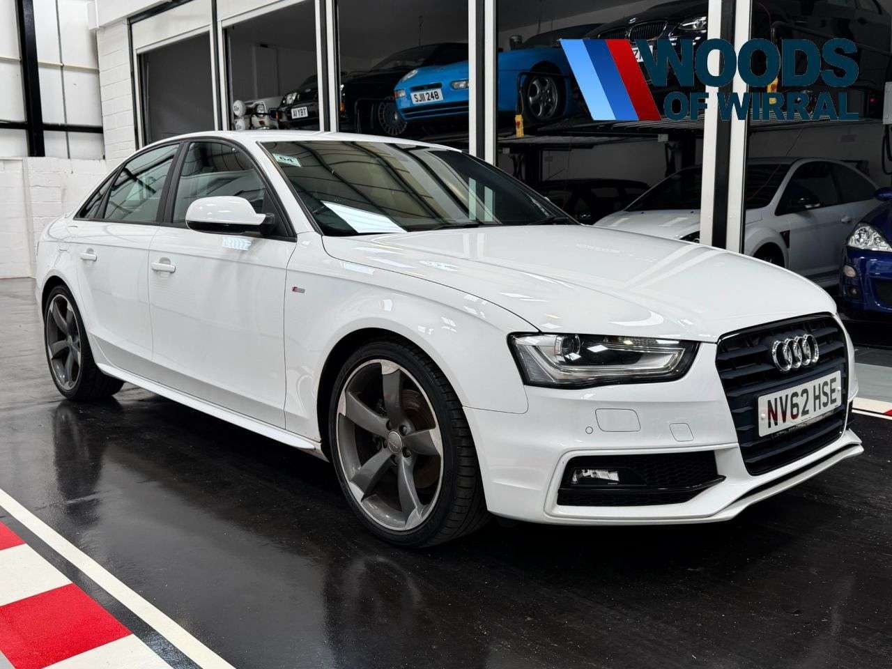 A 2012 AUDI A4 2.0 TDI Black Edition Saloon 4dr Diesel Manual Euro 5 (s/s) (143 ps) A 2012 AUDI A4 2.0 TDI Black Edition Saloon 4dr Diesel Manual Euro 5 (s/s) (143 ps)