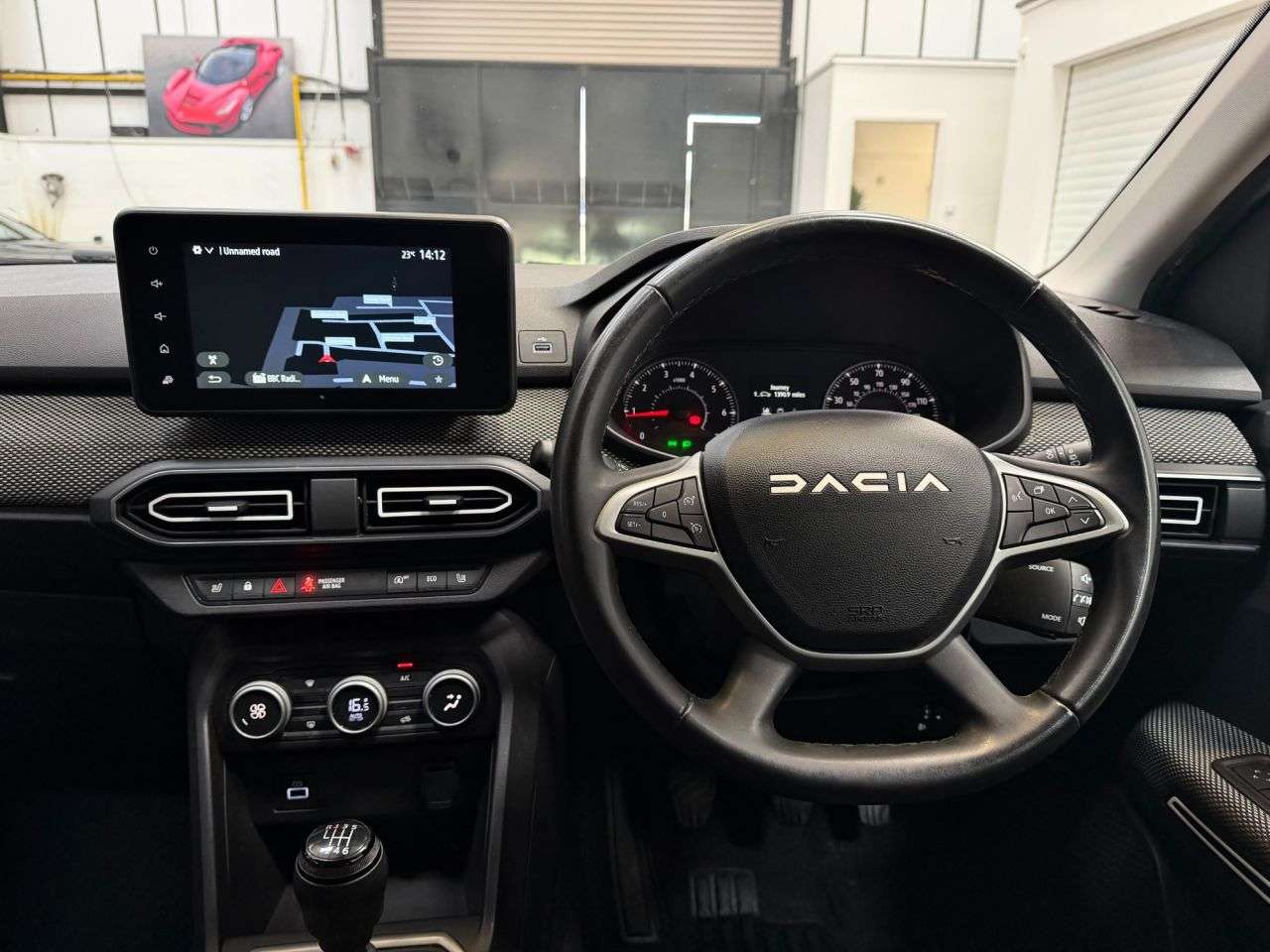 A 2023 DACIA JOGGER 1.0 TCe Extreme SE MPV 5dr Petrol Manual Euro 6 (s/s) (110 ps) A 2023 DACIA JOGGER 1.0 TCe Extreme SE MPV 5dr Petrol Manual Euro 6 (s/s) (110 ps)